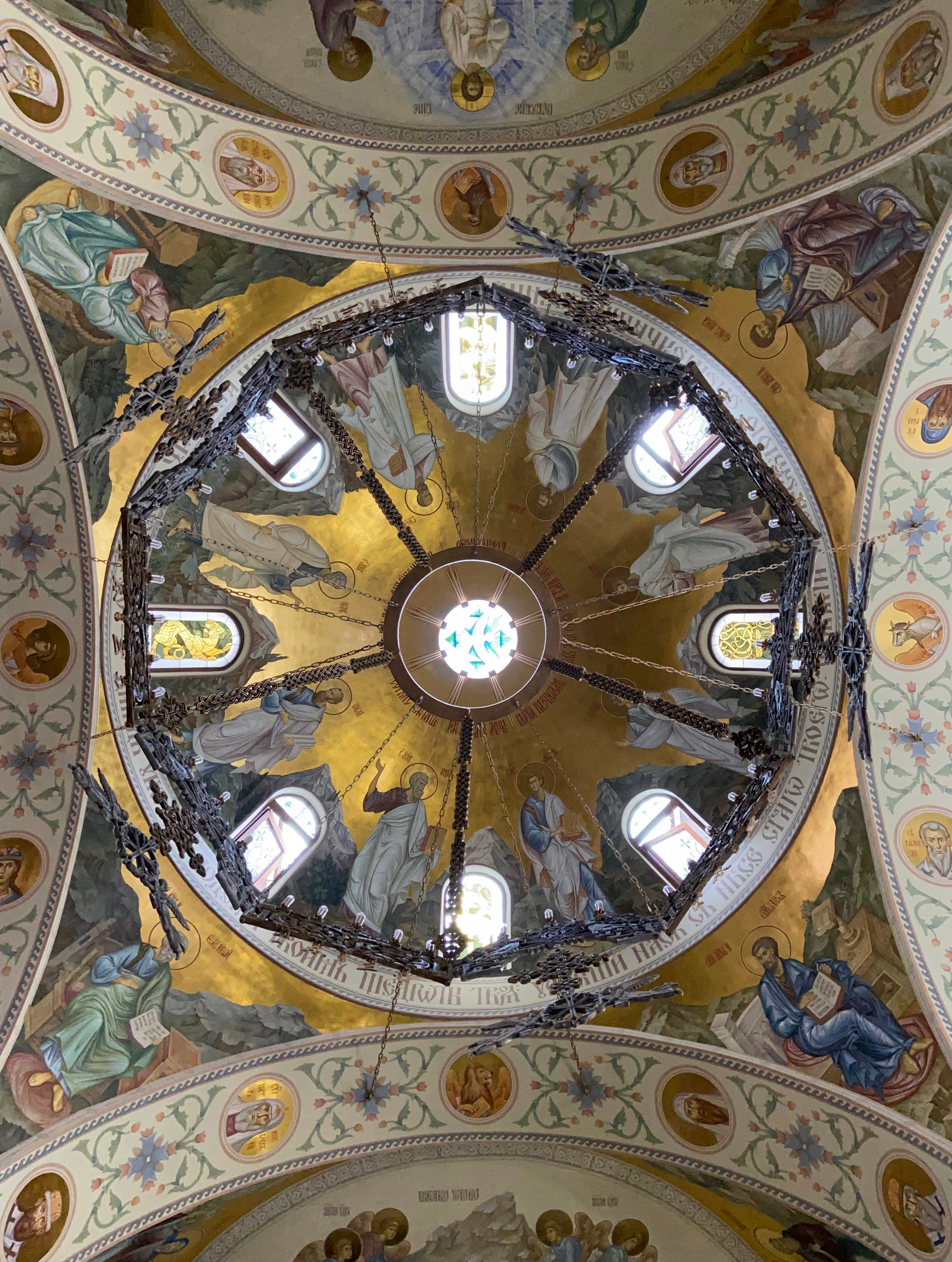 Историческая Архиерейская резиденция. г. Владикавказ. Художник монументалист, иконописец Красовский Илья