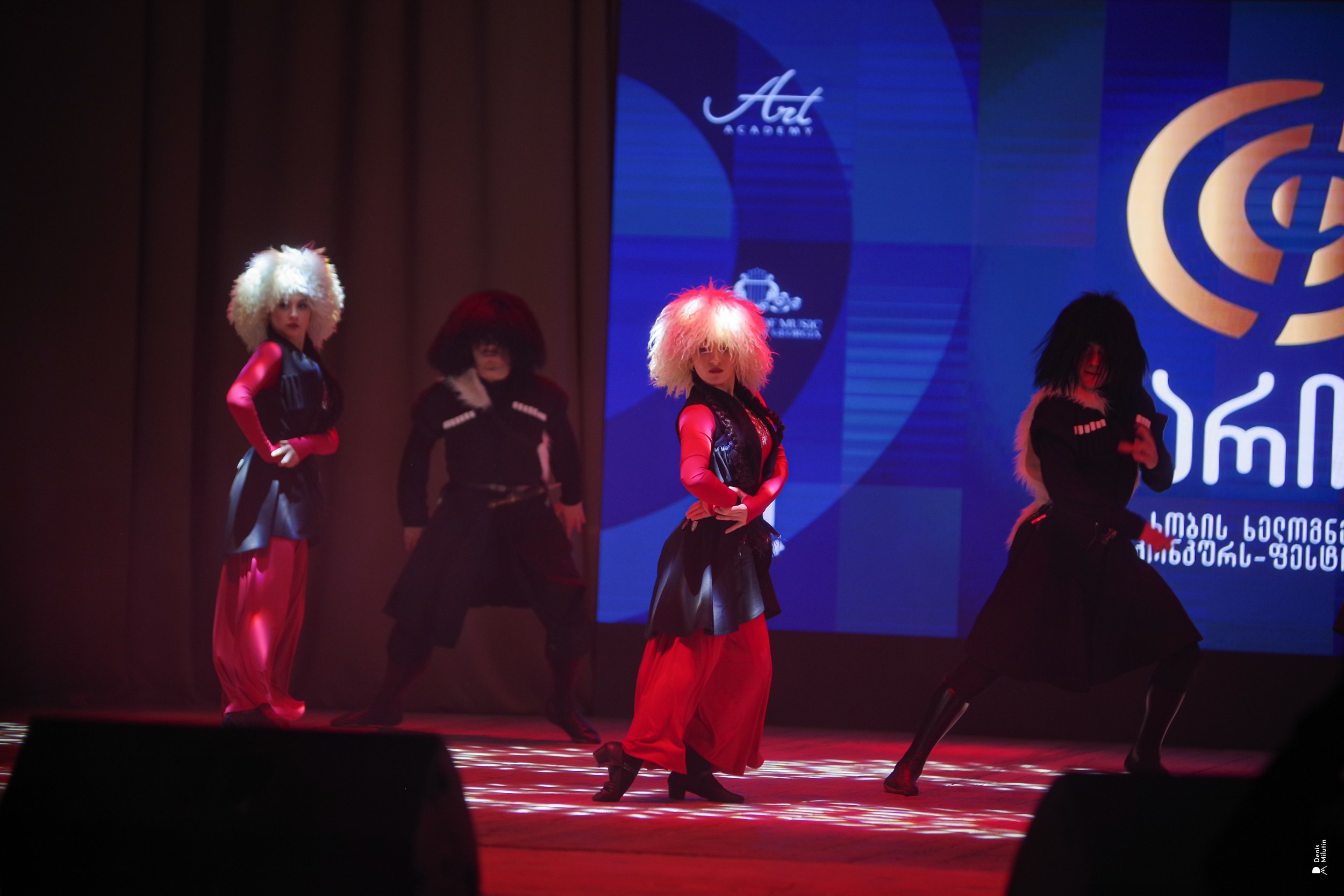 Танцы в Хоби. Портретный фотограф Денис Милютин