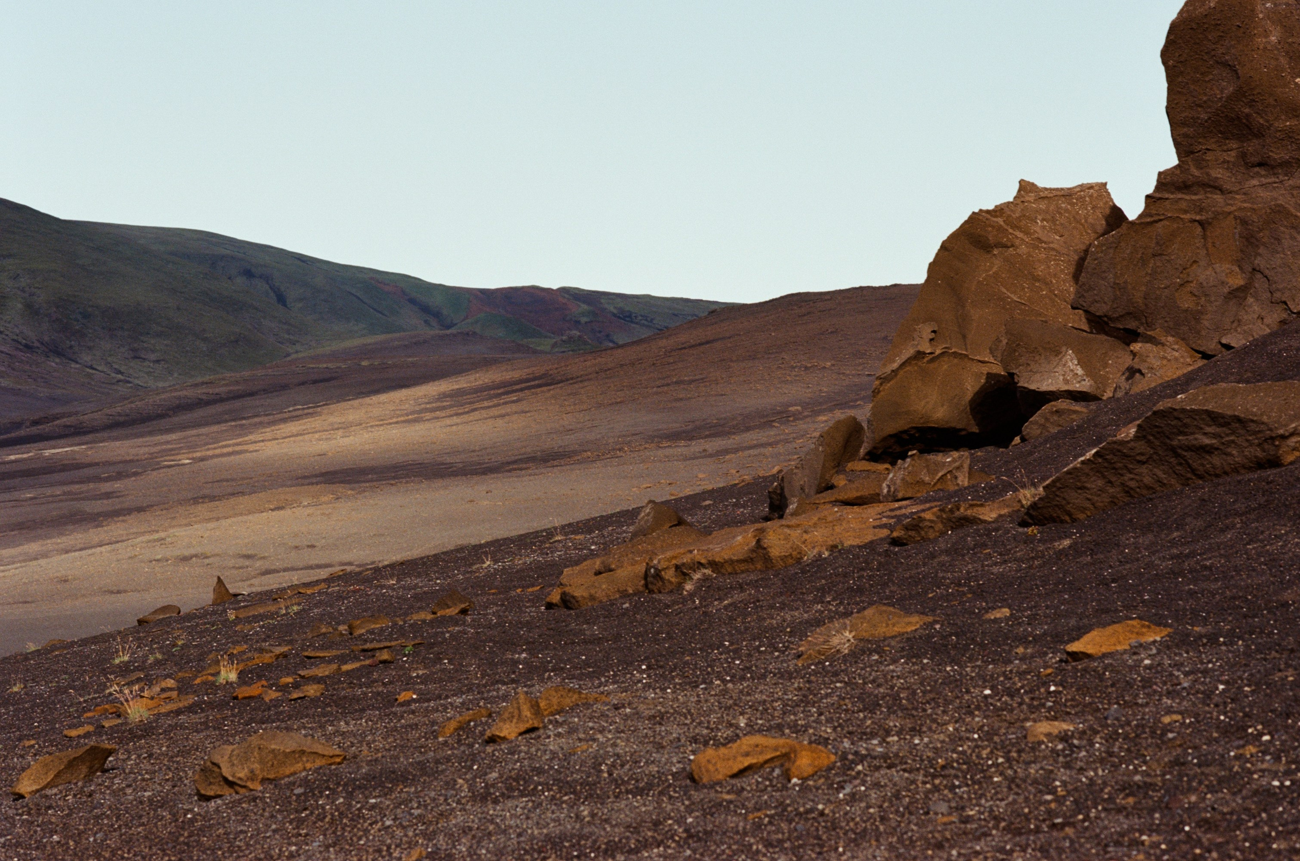 Visitor // iceland, f225 III. EVER EXPOSED