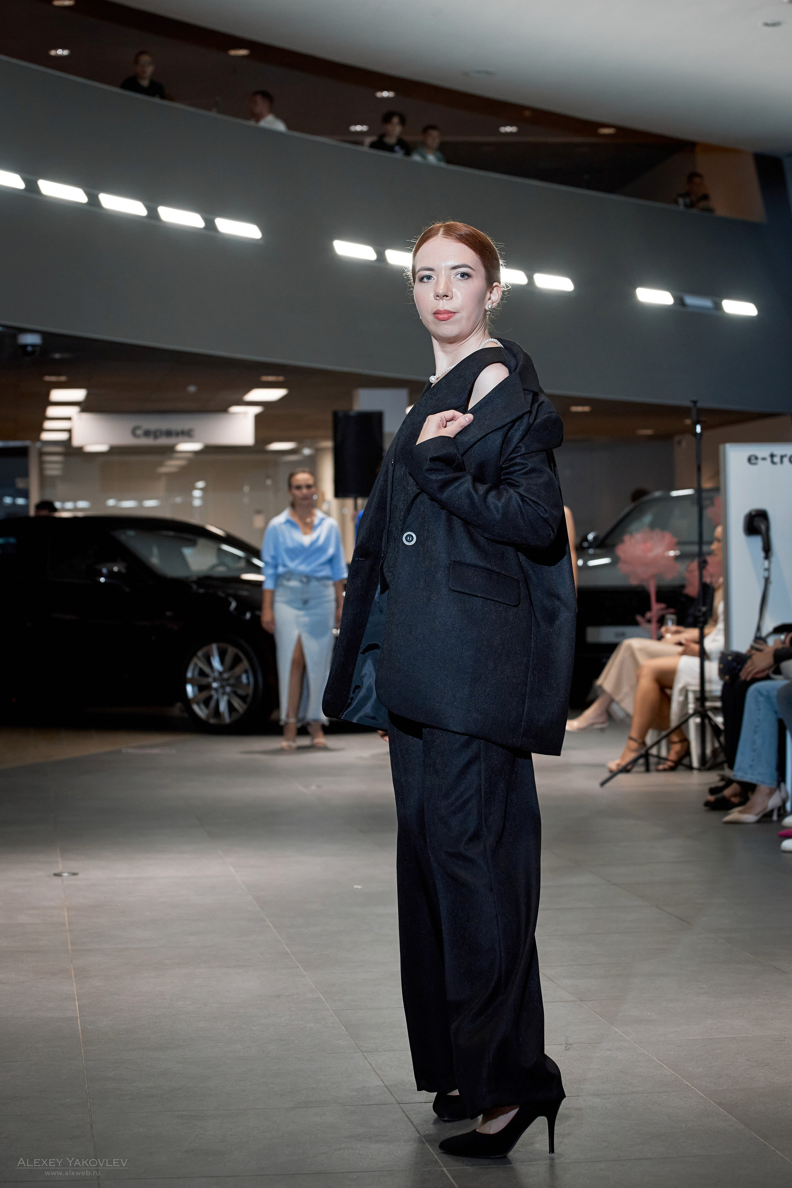 Модный показ PRE-FALL модельной школы Modeling+. Фотограф Алексей Яковлев