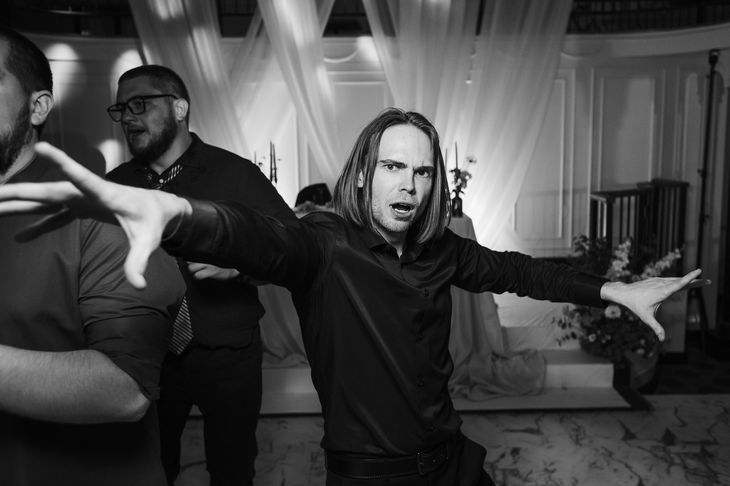 Свадебная фотосессия Михаила и Валерии на Чеховской набережной. Свадебный и семейный фотограф в Таганроге Бакарюк Антон