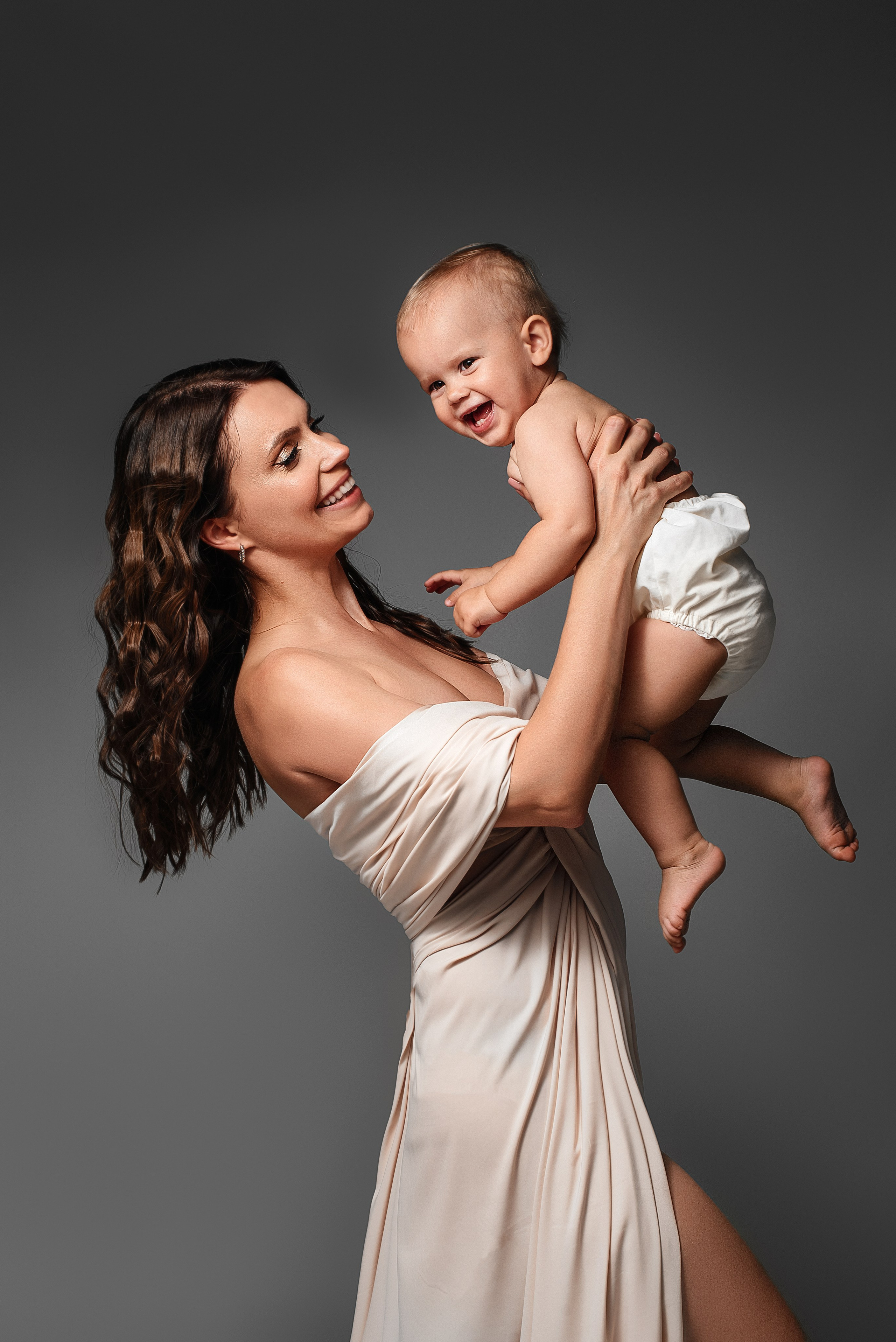 Алеса и Ника. Фотограф беременности и новорожденных в Рязани