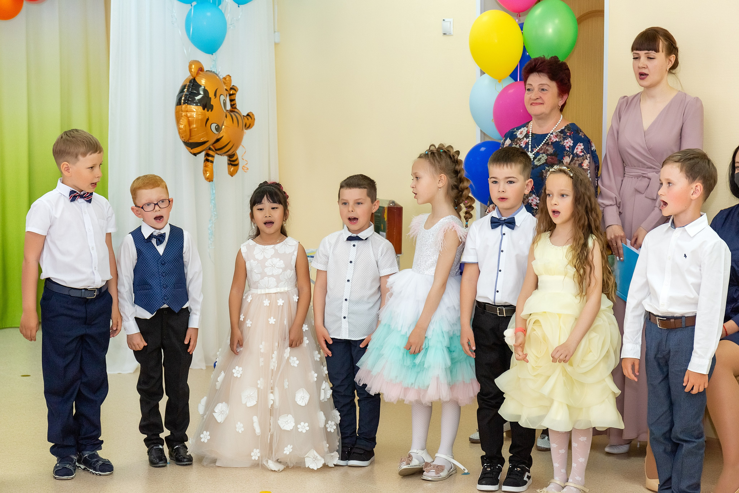 Выпускной. Детский сад «Тигрёнок». Стильный выпускной альбом Владивосток фотограф Вероника Мигачева