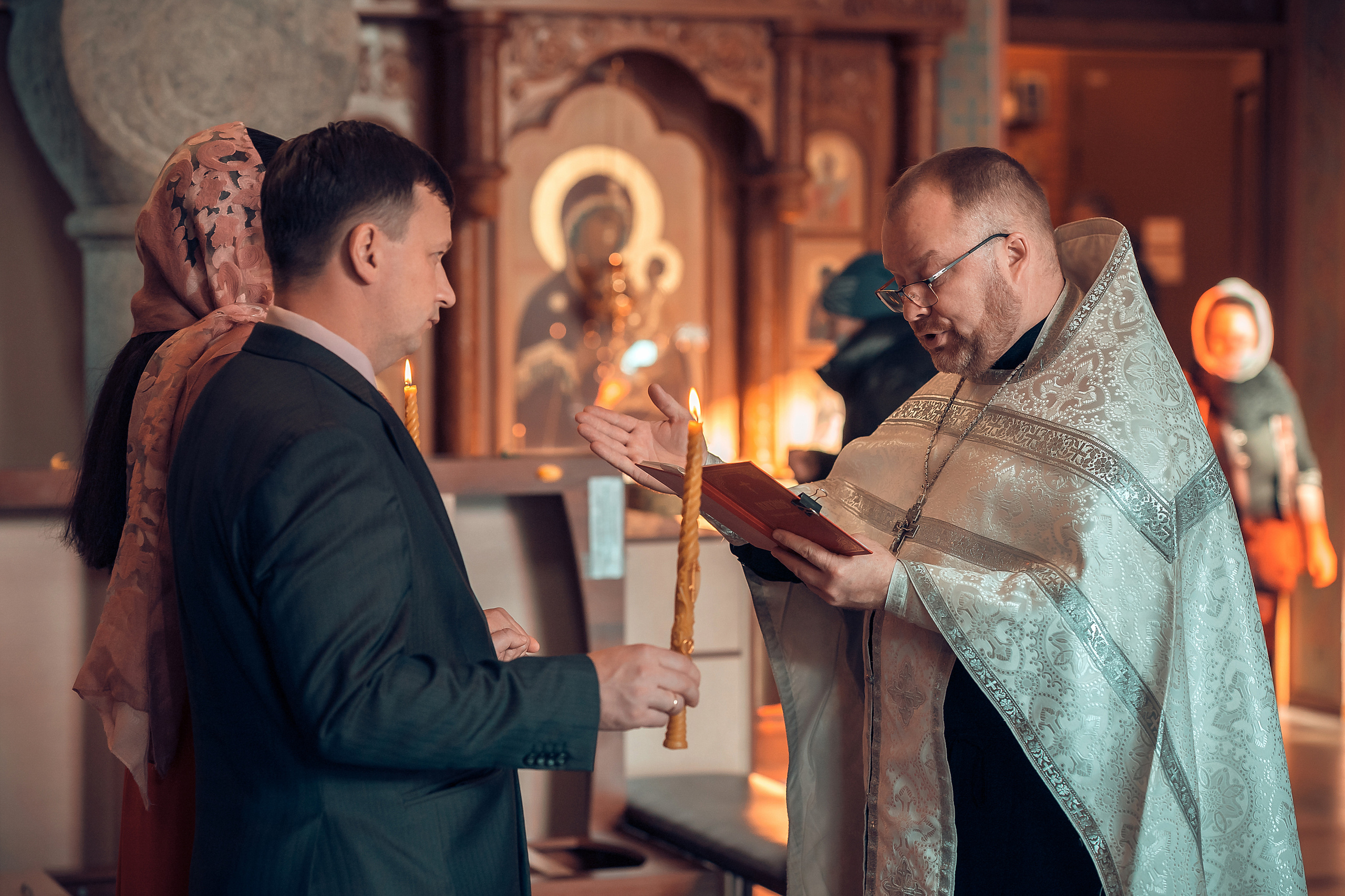 Венчание Ирины и Михаила. Фотограф на Крещение и Венчание в Красноярске Рамазанова Юлия