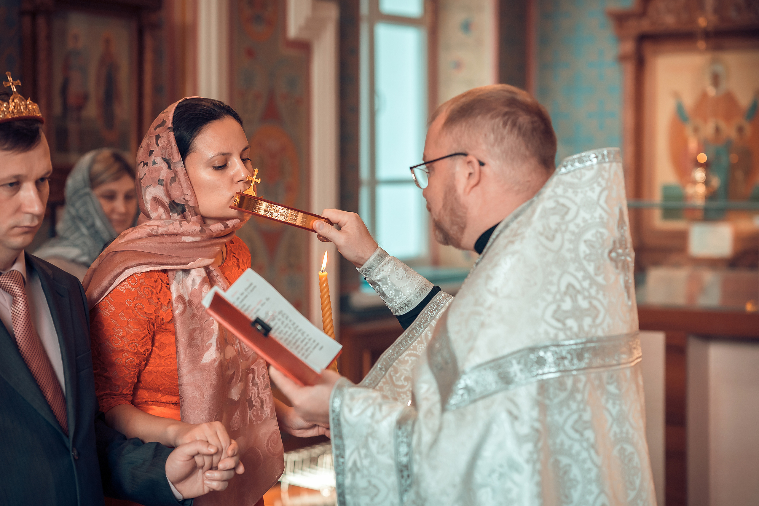 Венчание Ирины и Михаила. Фотограф на Крещение и Венчание в Красноярске Рамазанова Юлия