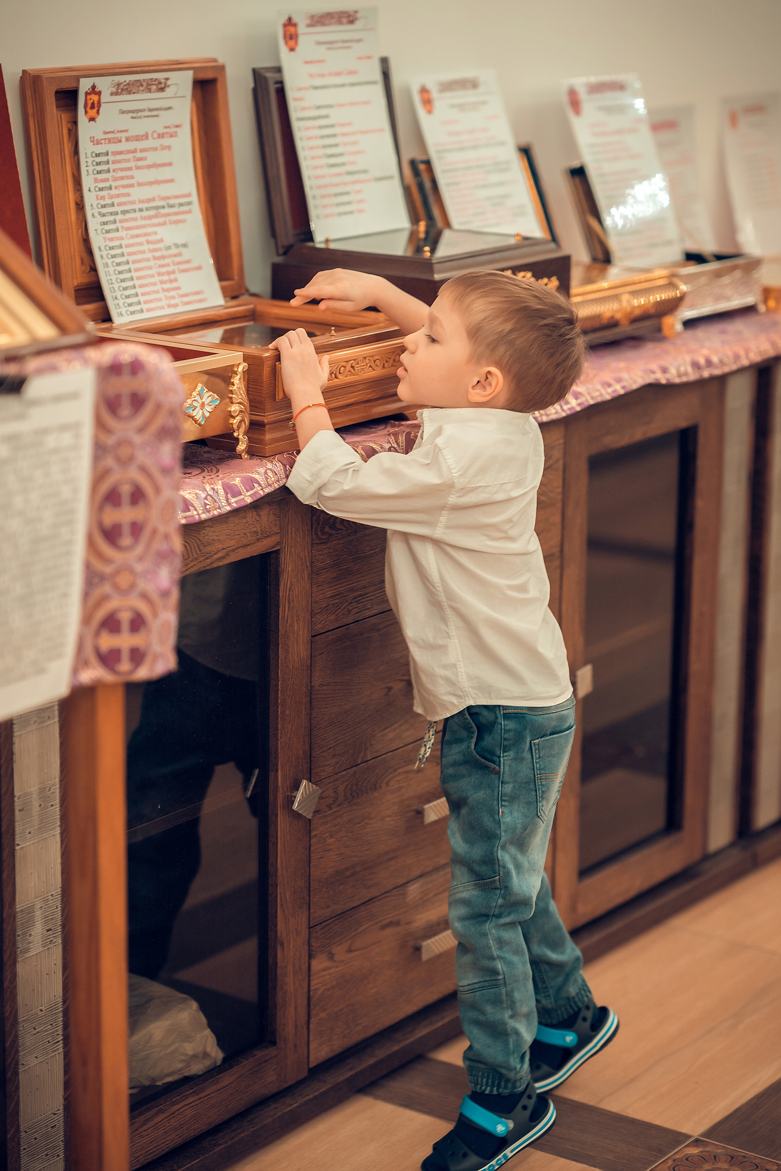 Таинство Крещения Тимофея Храм Новомучеников и Исповедников Российских. Фотограф на Крещение и Венчание в Красноярске Рамазанова Юлия