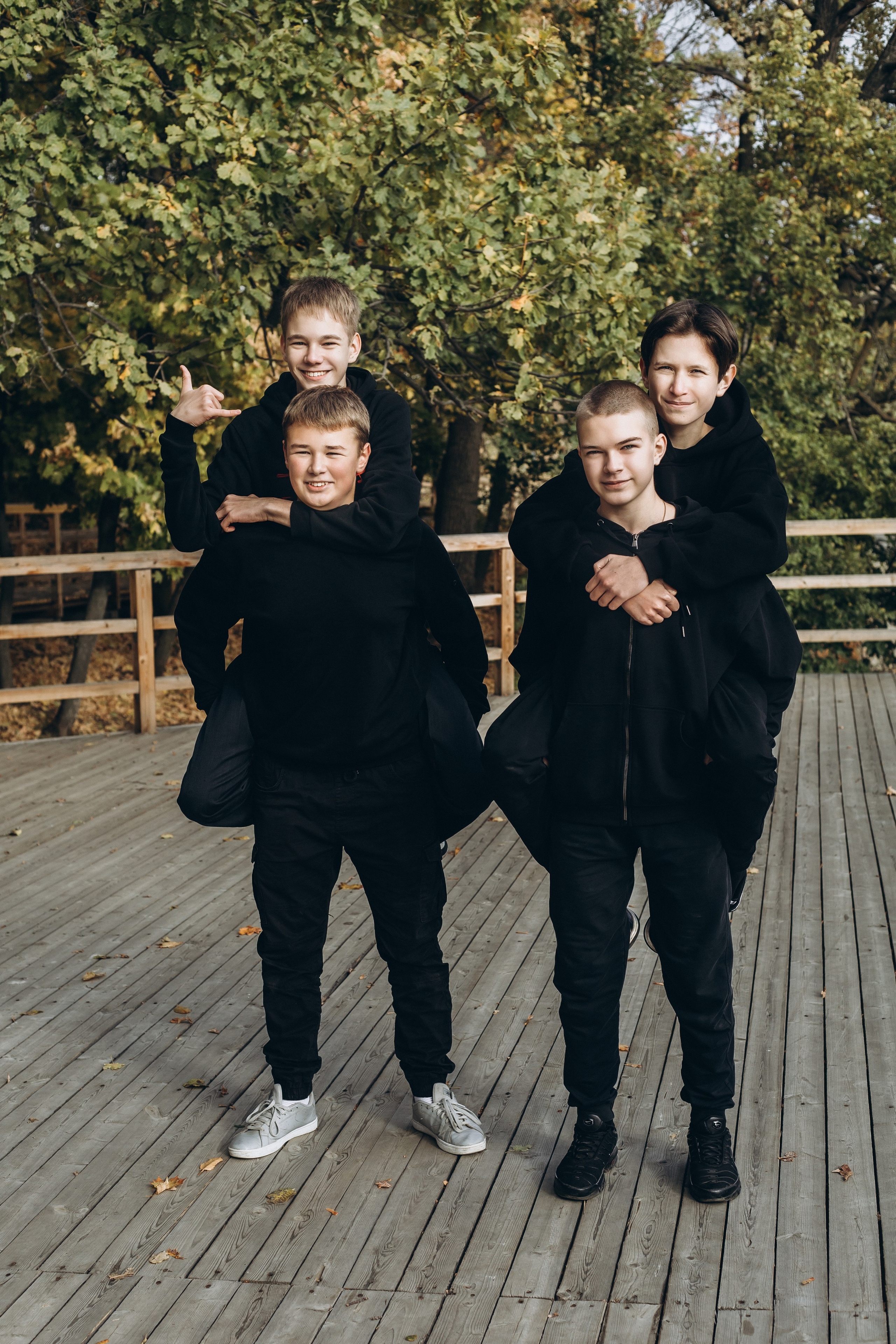 Выпускной класс на альбомы в школе+природа. Портретный и семейный фотограф в Саратове Елена Шустова