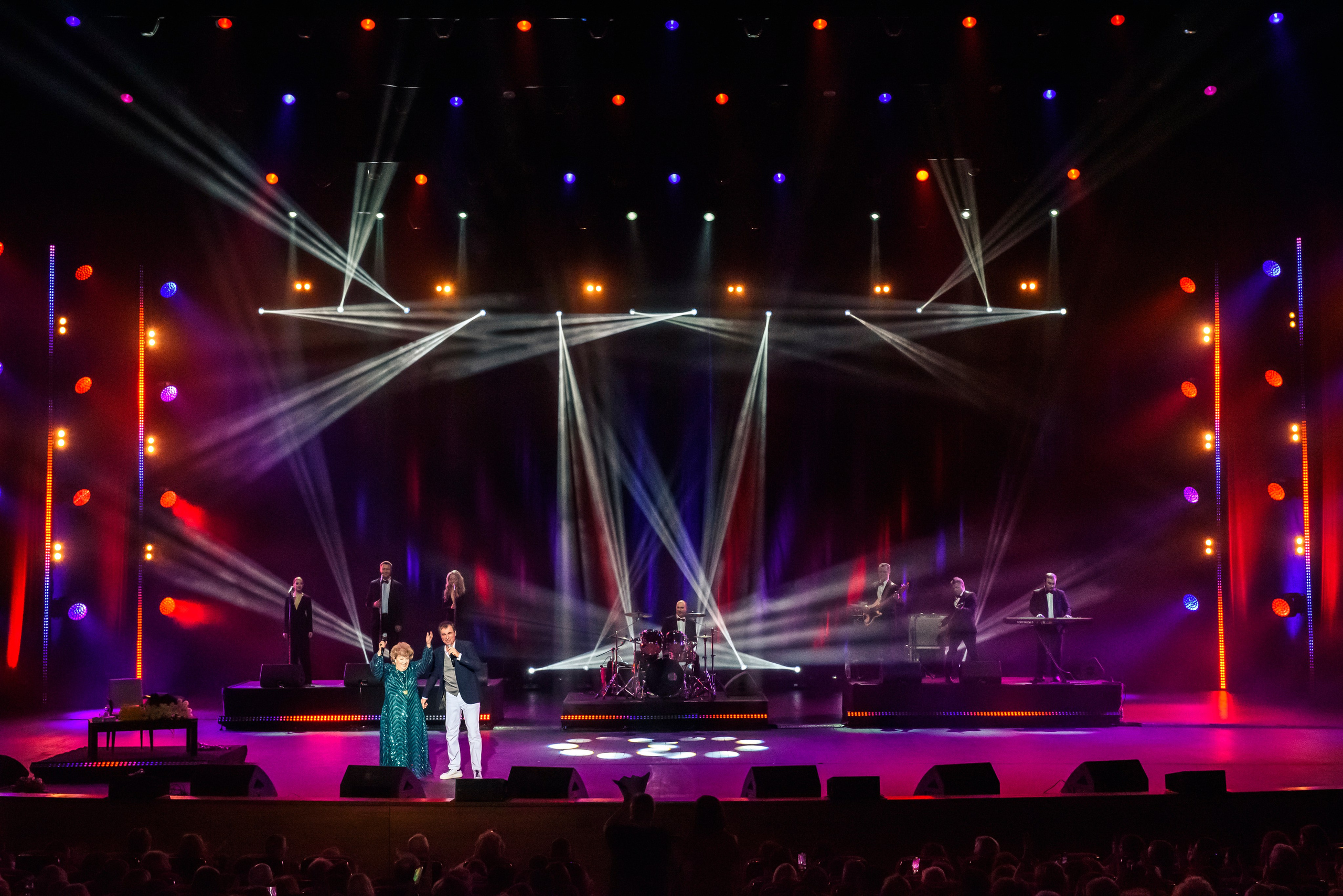 Лариса Рубальская «40 лет с песней по жизни» — Крокус Сити Холл. Бренд-фотограф для экспертов и блогеров в Москве Влада Горбовская