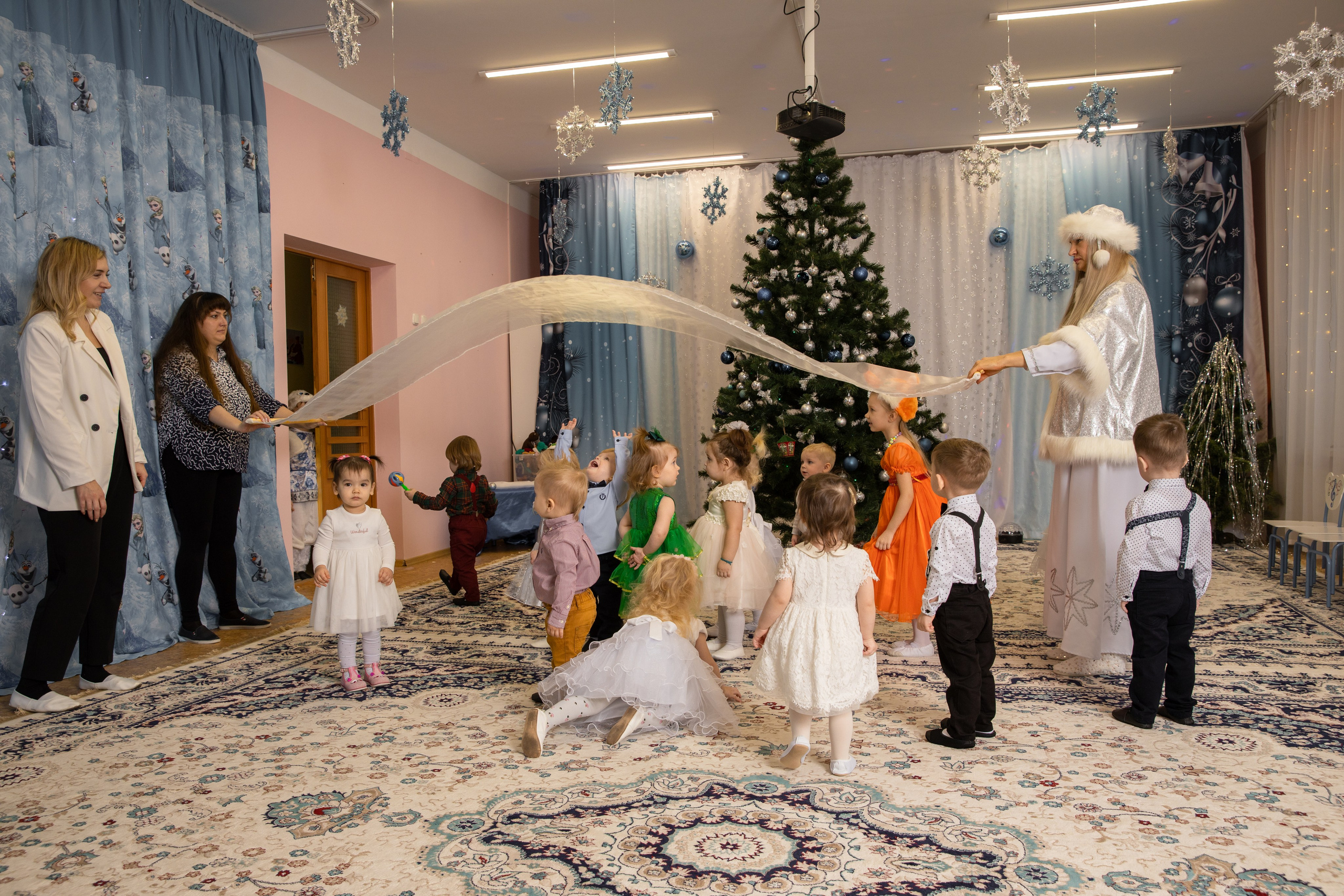 Новогодний утренник Успех. Фотограф в Железнодорожном и Балашихе