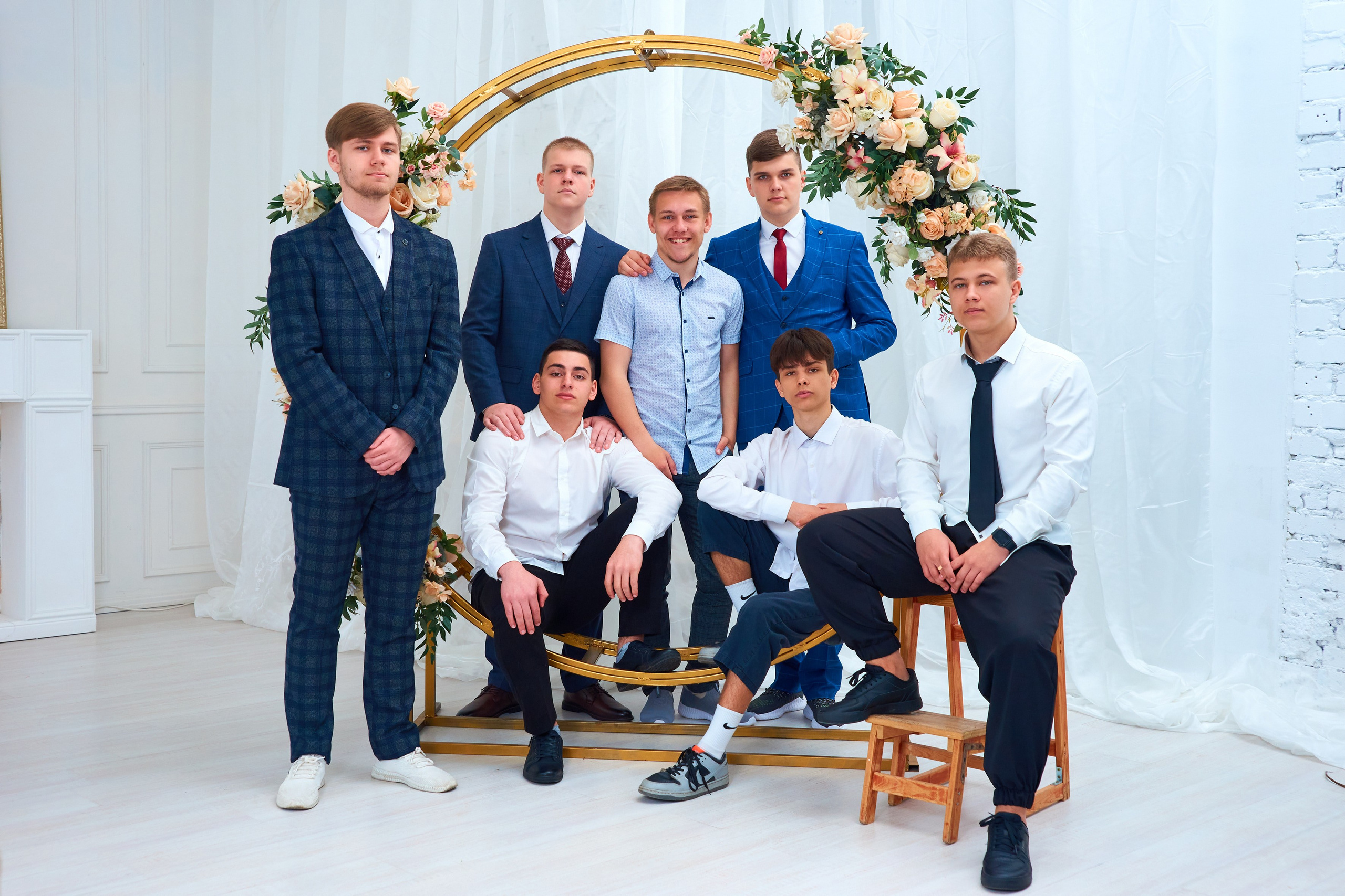 Студийная съёмка. 11 класс. Весна. Childrenfoto.ru