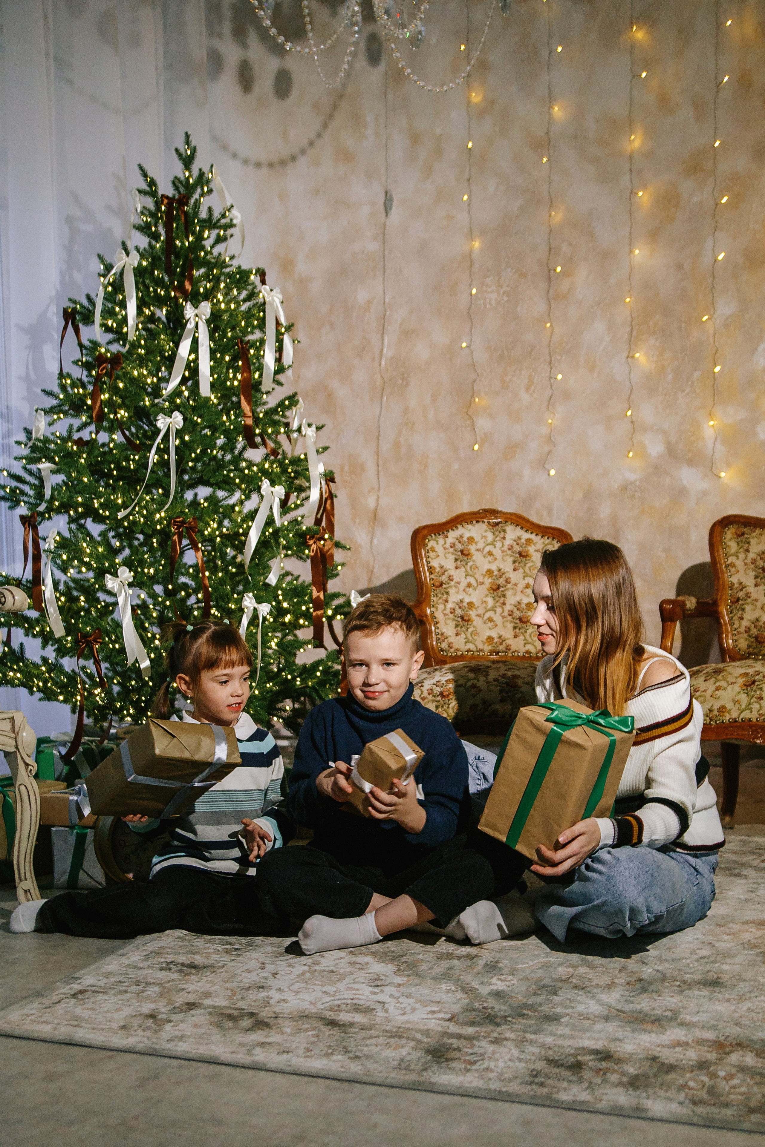 Новогодняя фотосессия Алены, Димы и Марьяны. Выпускные альбомы Искитим, Бердск и Новосибирск Крюкова Елена