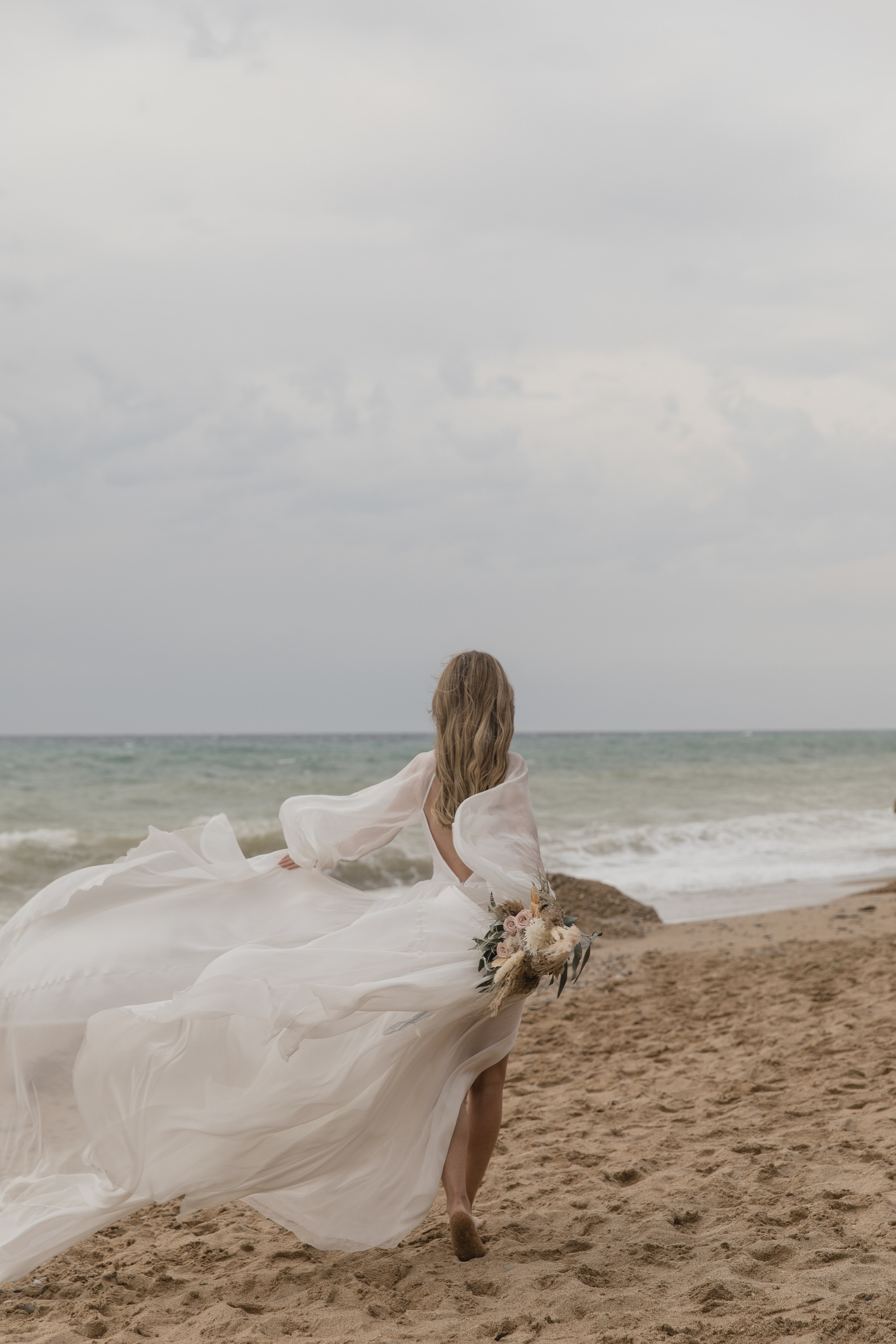 На берегу моря…. СВАДЕБНЫЙ ФОТОГРАФ В КРЫМУ И СЕВАСТОПОЛЕ