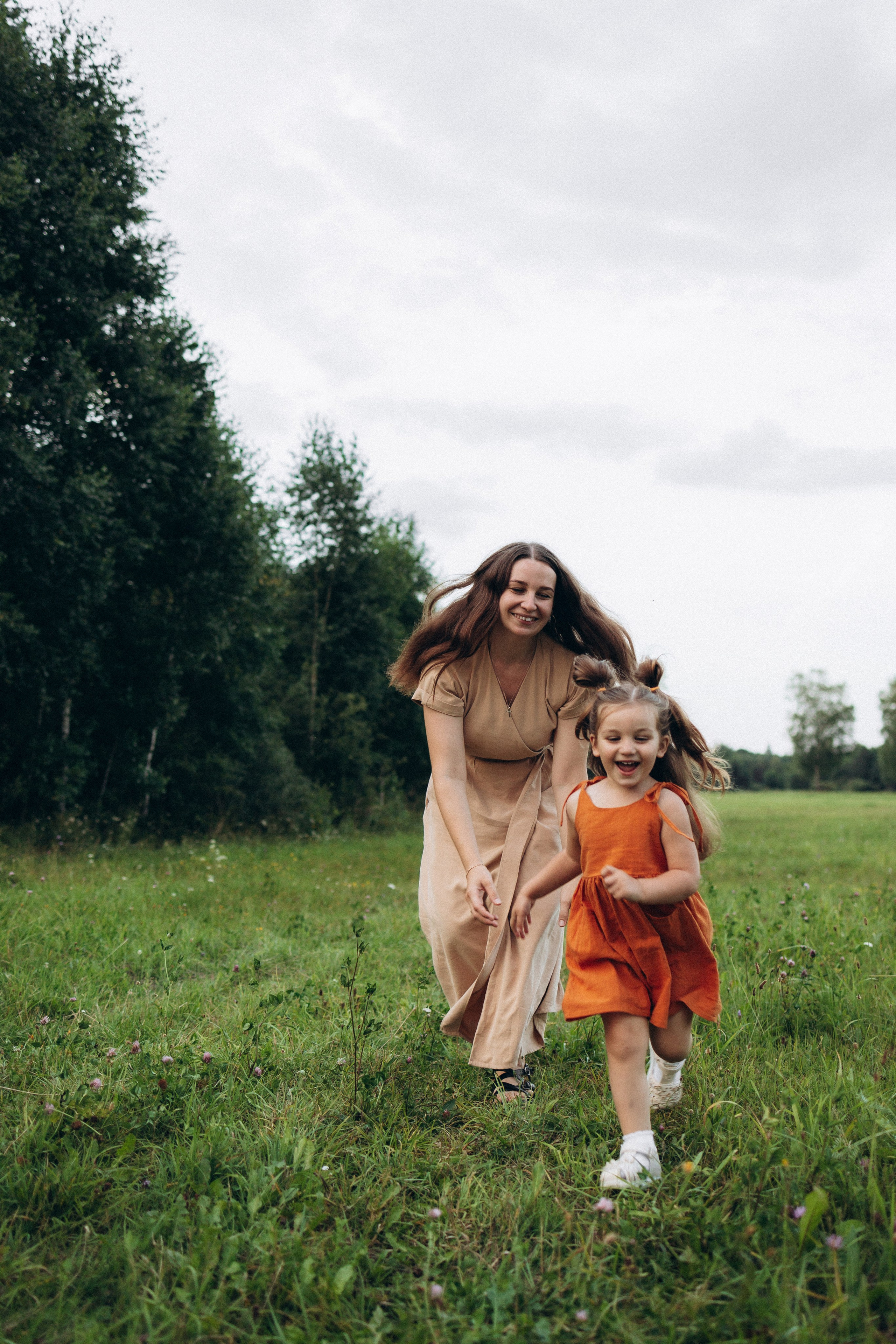 Катя и малышка Аня. Фотограф Елена Рябцева