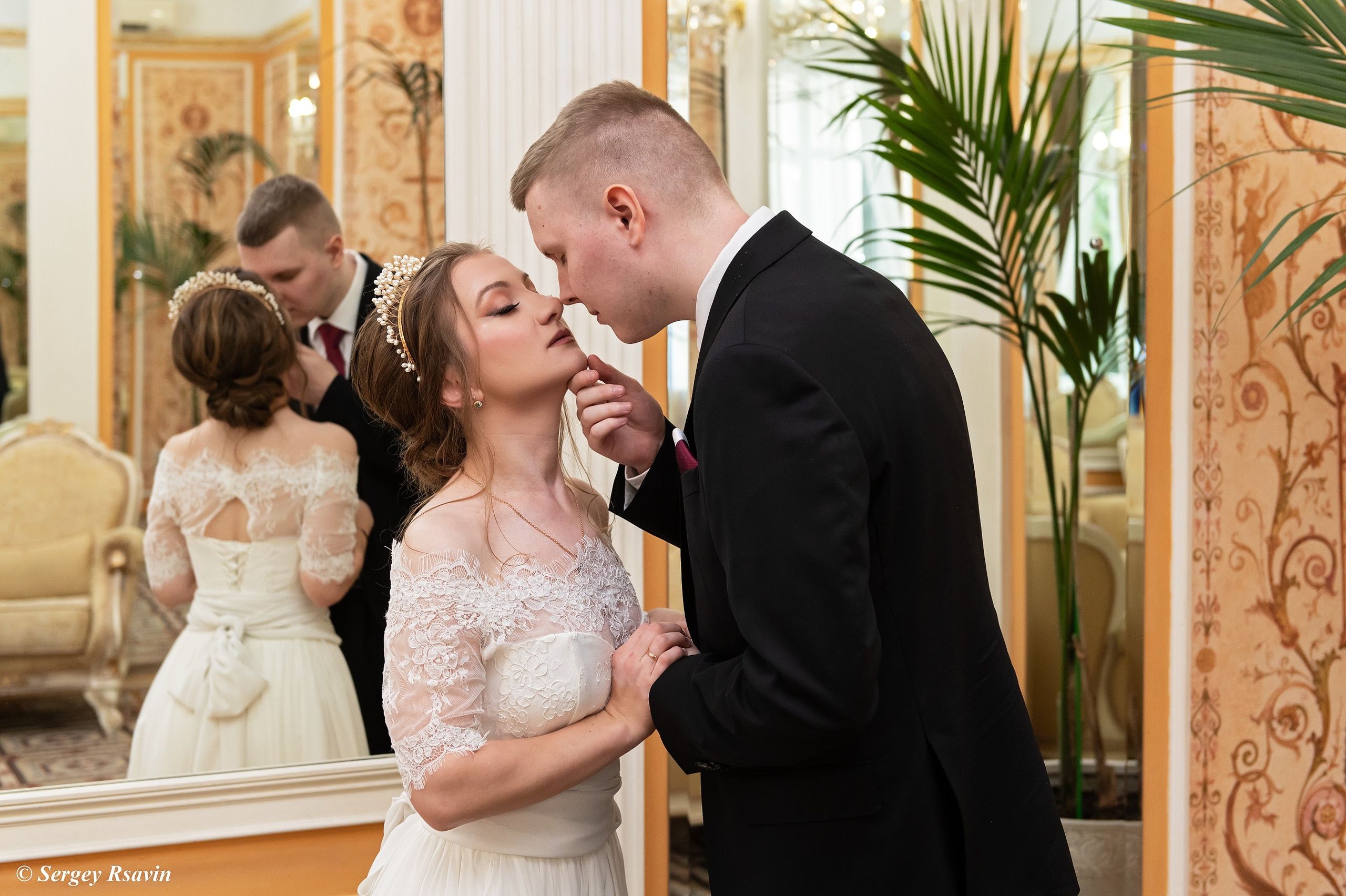 В Грибоедовском ЗАГСе. Фотограф в Москве Сергей Рсавин