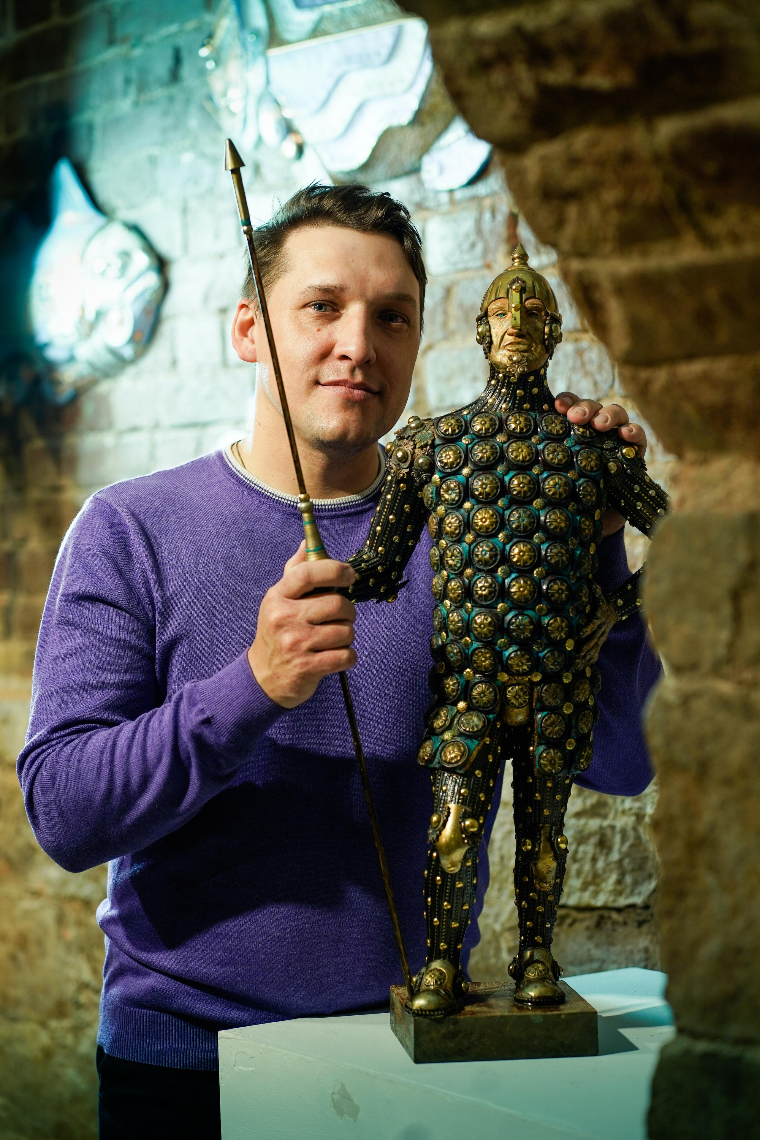 Хан. Скульптор в Екатеринбурге Лобанов Сергей