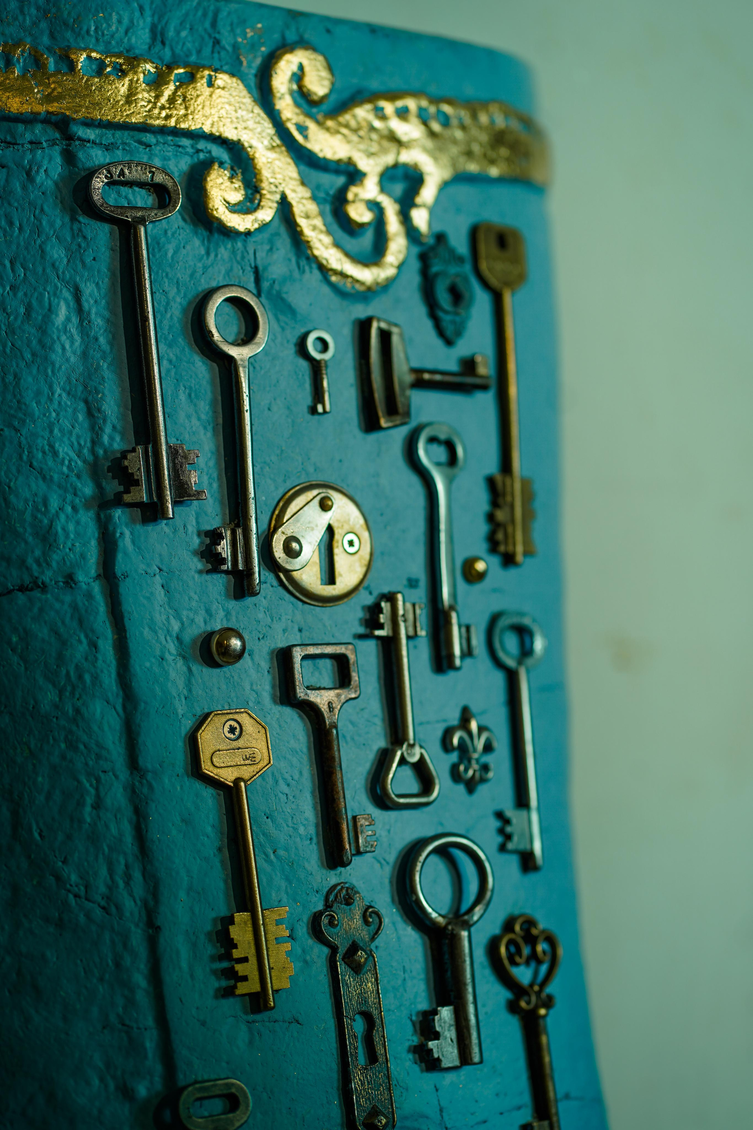 Ключник. Скульптор в Екатеринбурге Лобанов Сергей