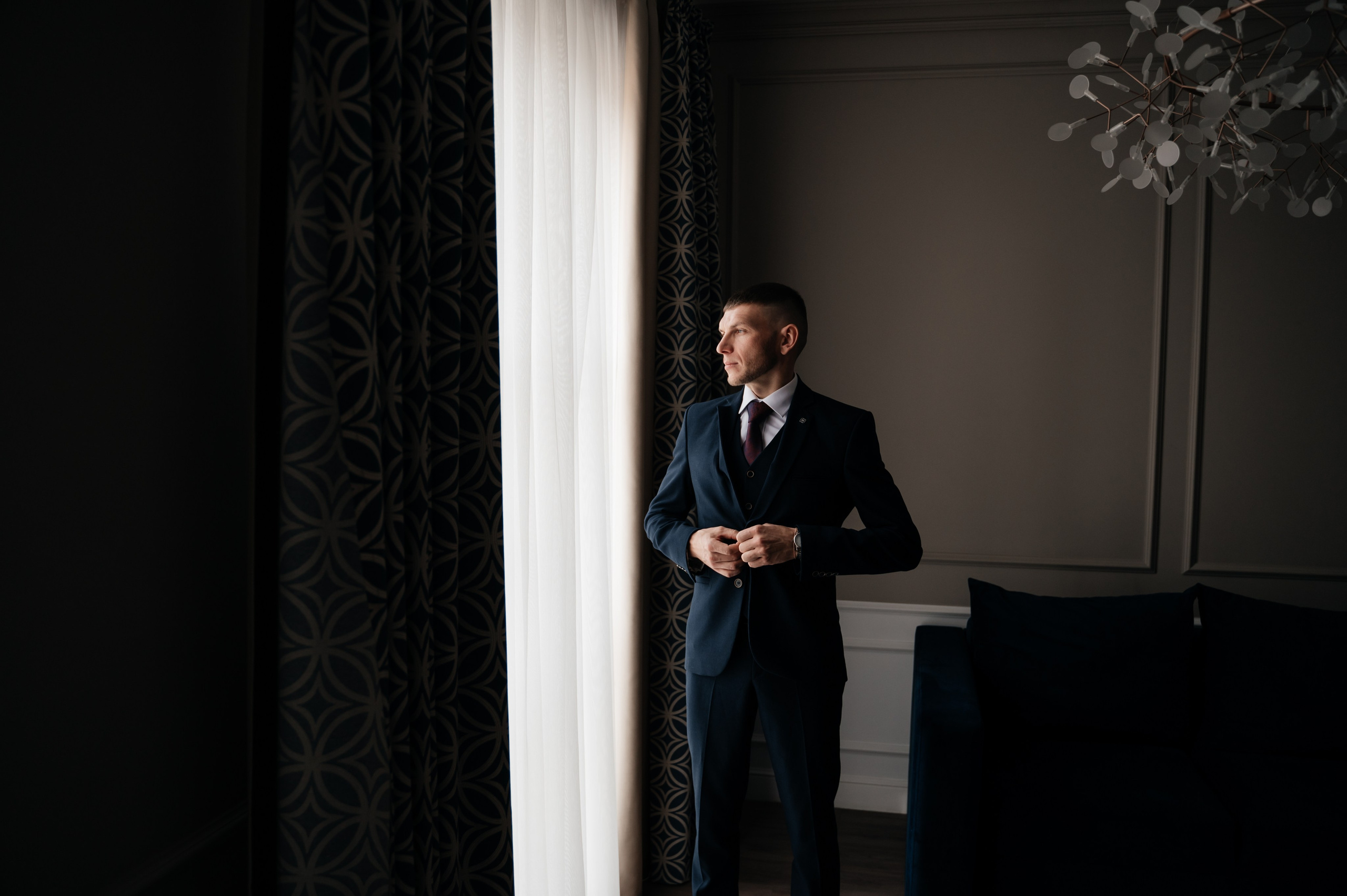 Свадебные сборы в отеле. Фотограф Палий Ульяна