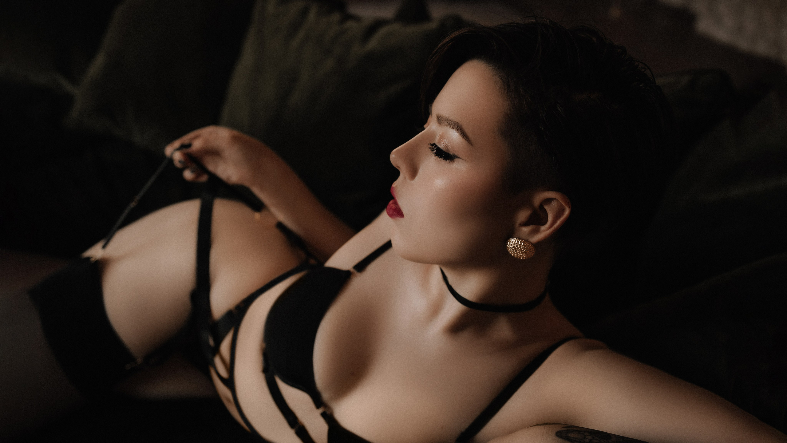 Портфолио — женские эротические фотосессии — фотограф Анастасия Инвиш. Эротическая фотосессия в стилю ню в Москве — заказать ню фотосессию от 19 800 руб!