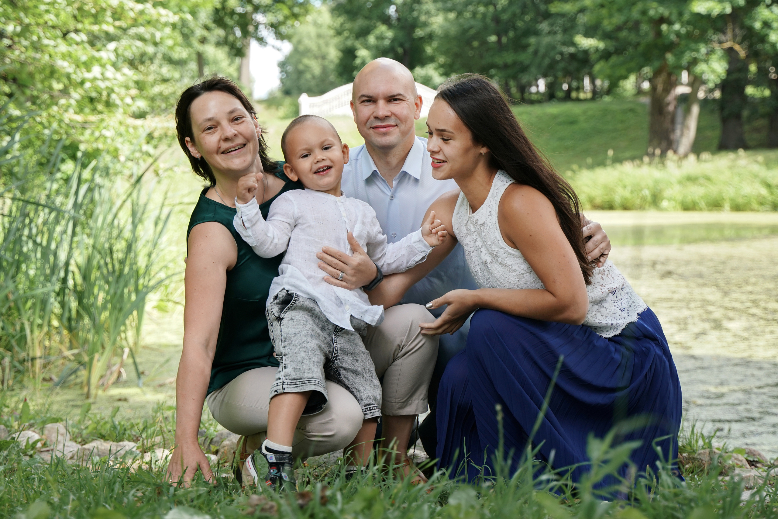 Семейная фотосессия на прогулке в Белкинском парке г. Обнинска. Фотограф Наталья Погодина в г. Обнинске