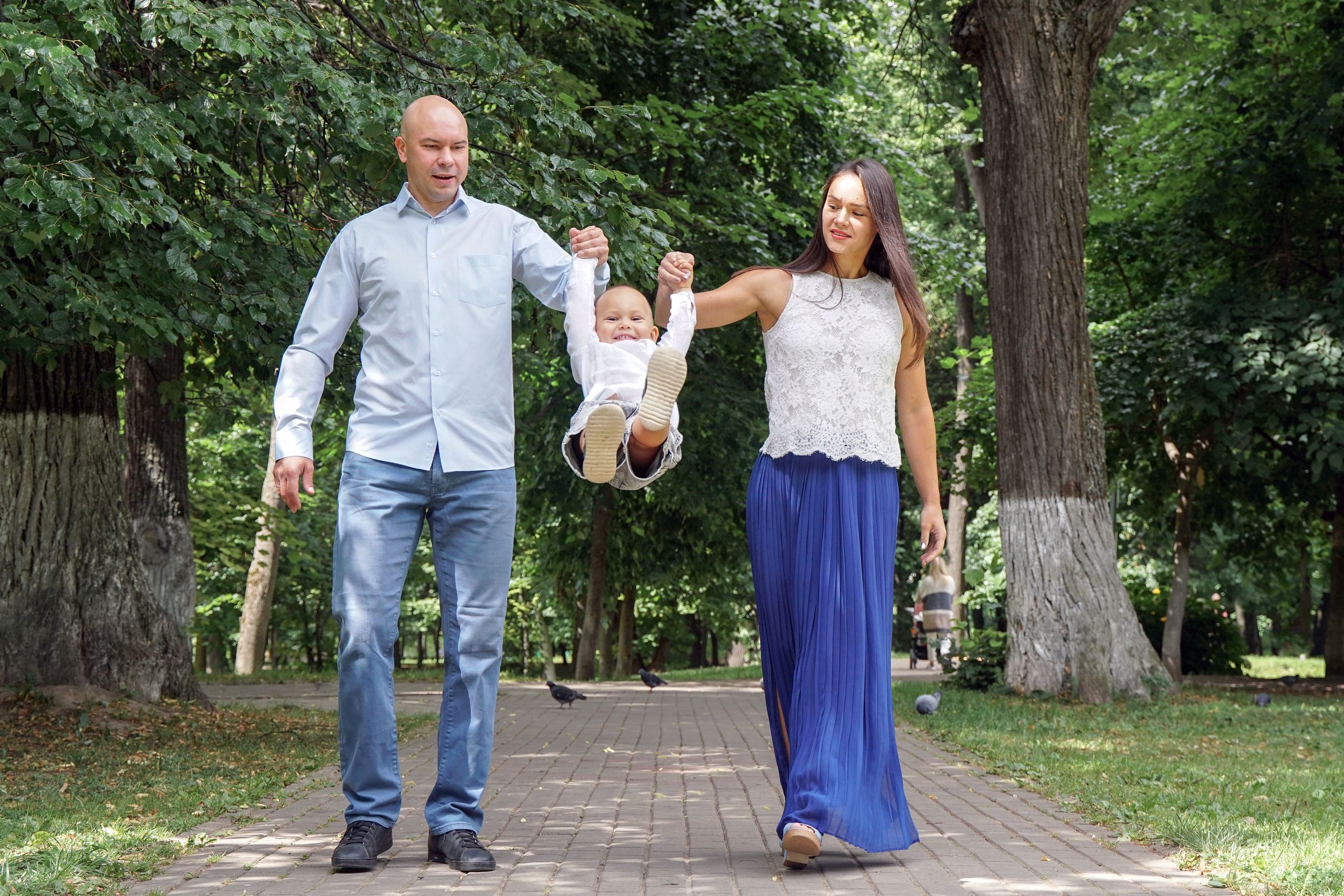 Семейная фотосессия на прогулке в Белкинском парке г. Обнинска. Фотограф Наталья Погодина в г. Обнинске