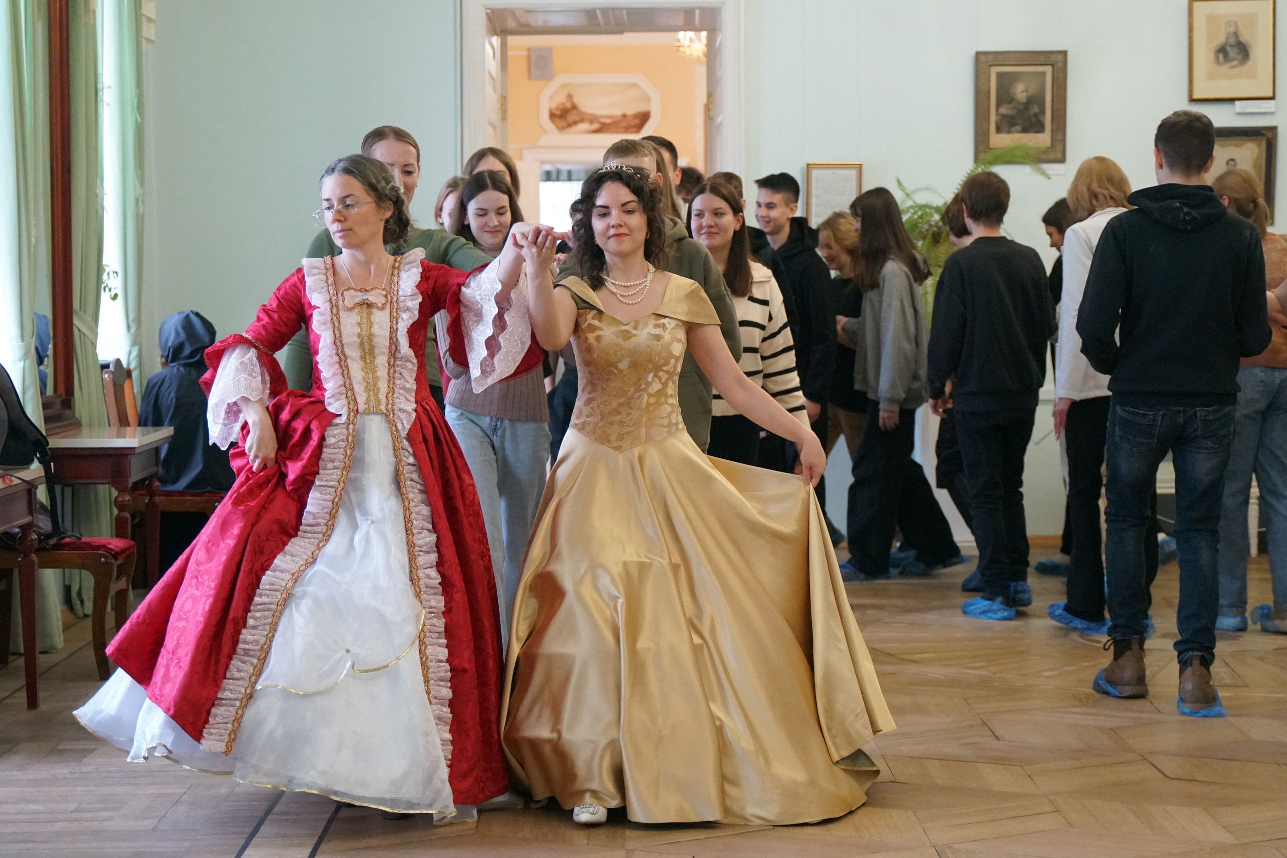 Экскурсия в усадьбу Полотный завод и на бумажную фабрику. Фотограф Наталья Погодина в г. Обнинске