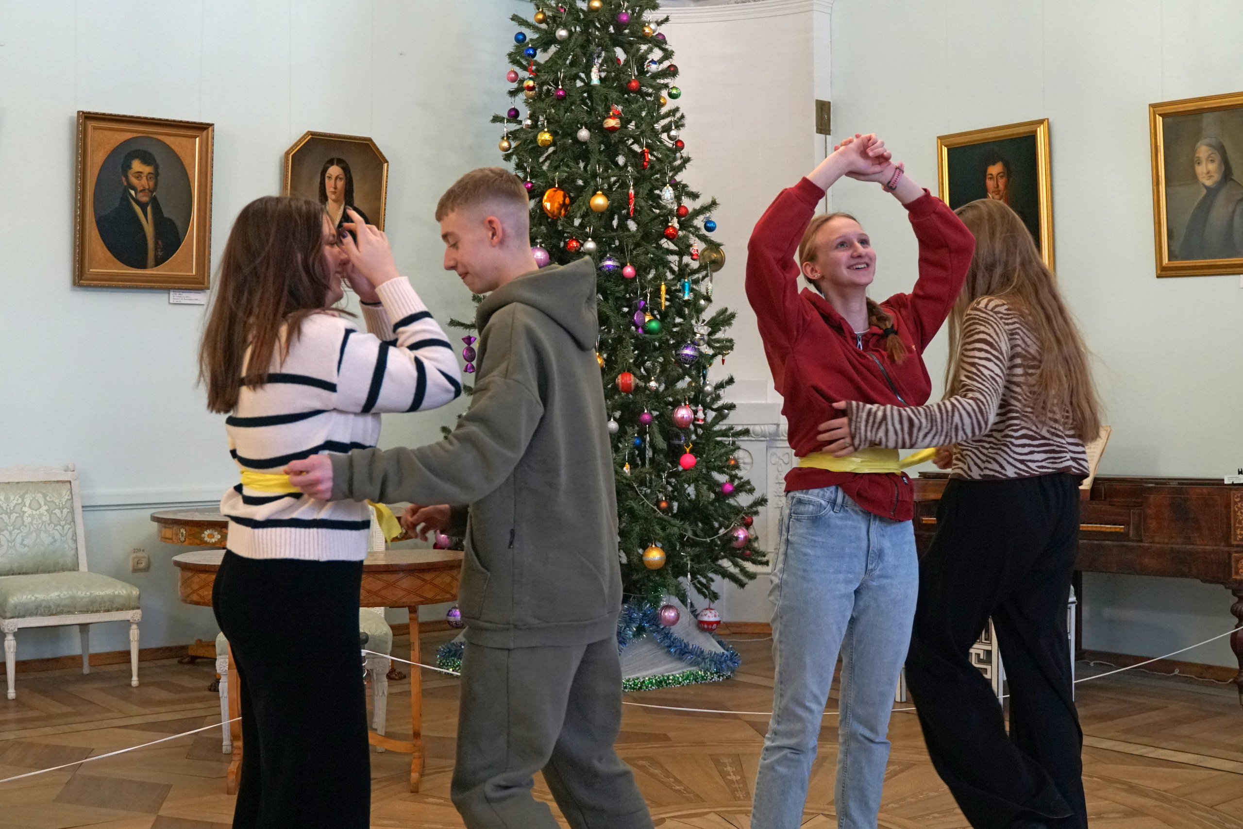 Экскурсия в усадьбу Полотный завод и на бумажную фабрику. Фотограф Наталья Погодина в г. Обнинске