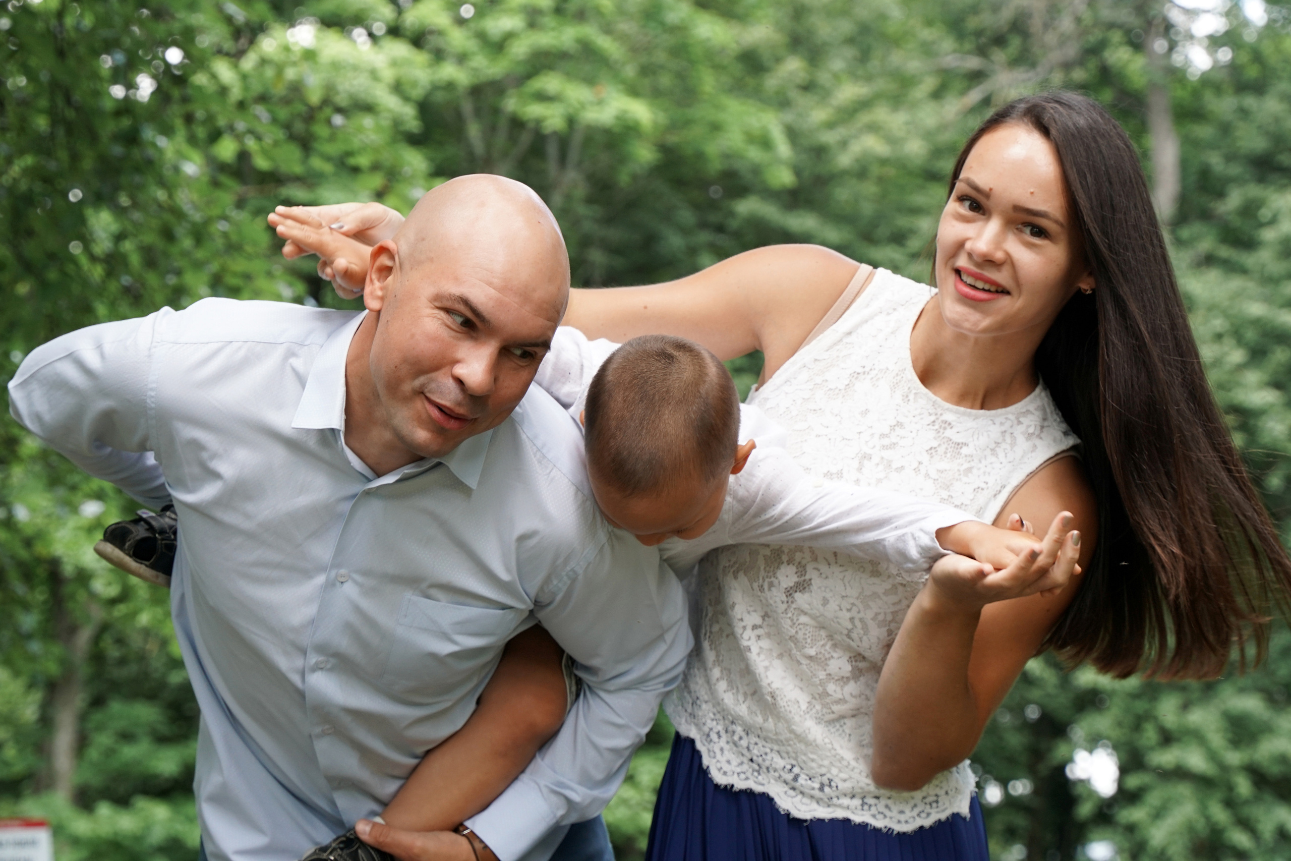 Семейная фотосессия на прогулке в Белкинском парке г. Обнинска. Фотограф Наталья Погодина в г. Обнинске