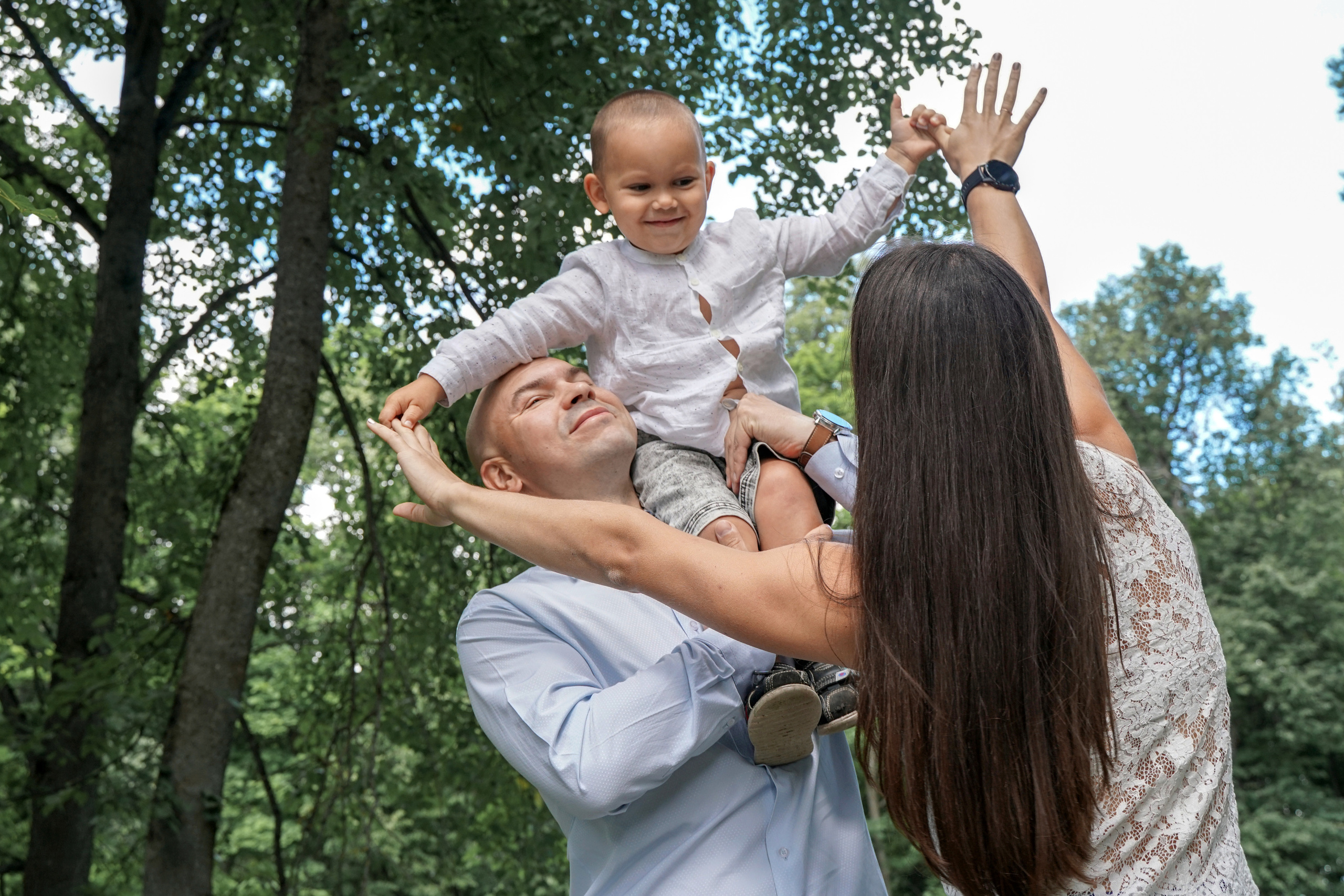 Семейная фотосессия на прогулке в Белкинском парке г. Обнинска. Фотограф Наталья Погодина в г. Обнинске