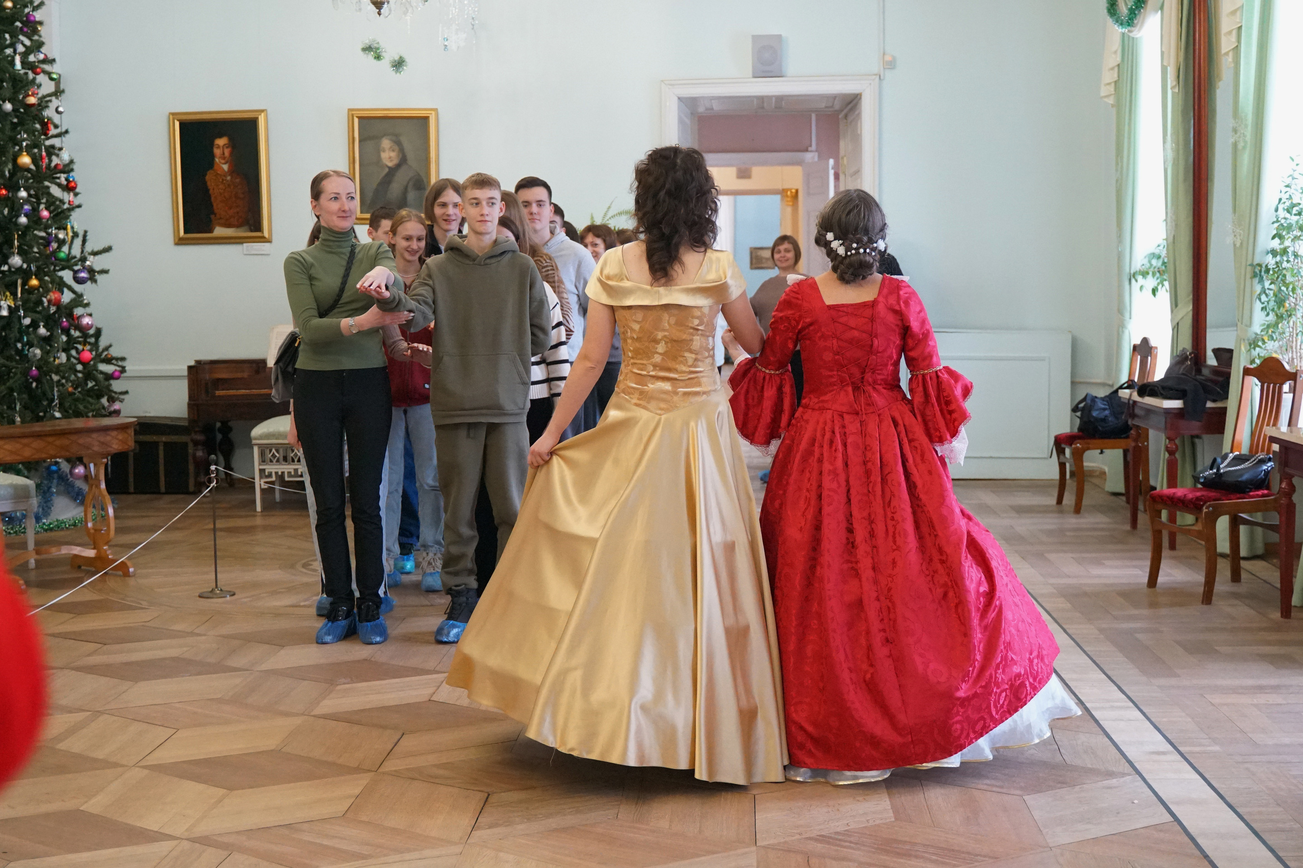 Экскурсия в усадьбу Полотный завод и на бумажную фабрику. Фотограф Наталья Погодина в г. Обнинске