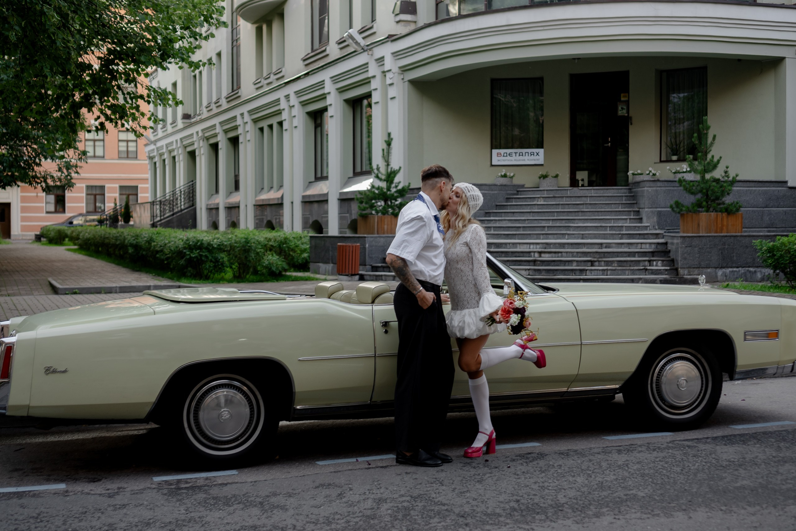 СВАДЕБНАЯ СЬЕМКА С КАБРИОЛЕТОМ В САНТК-ПЕТЕРБУРГЕ НА ПЕТРОГРАДКЕ В ОТЕЛЕ ПАНОРАМИКА. Профессиональный фотограф, Санкт-Петербург — Виктория Богомолова
