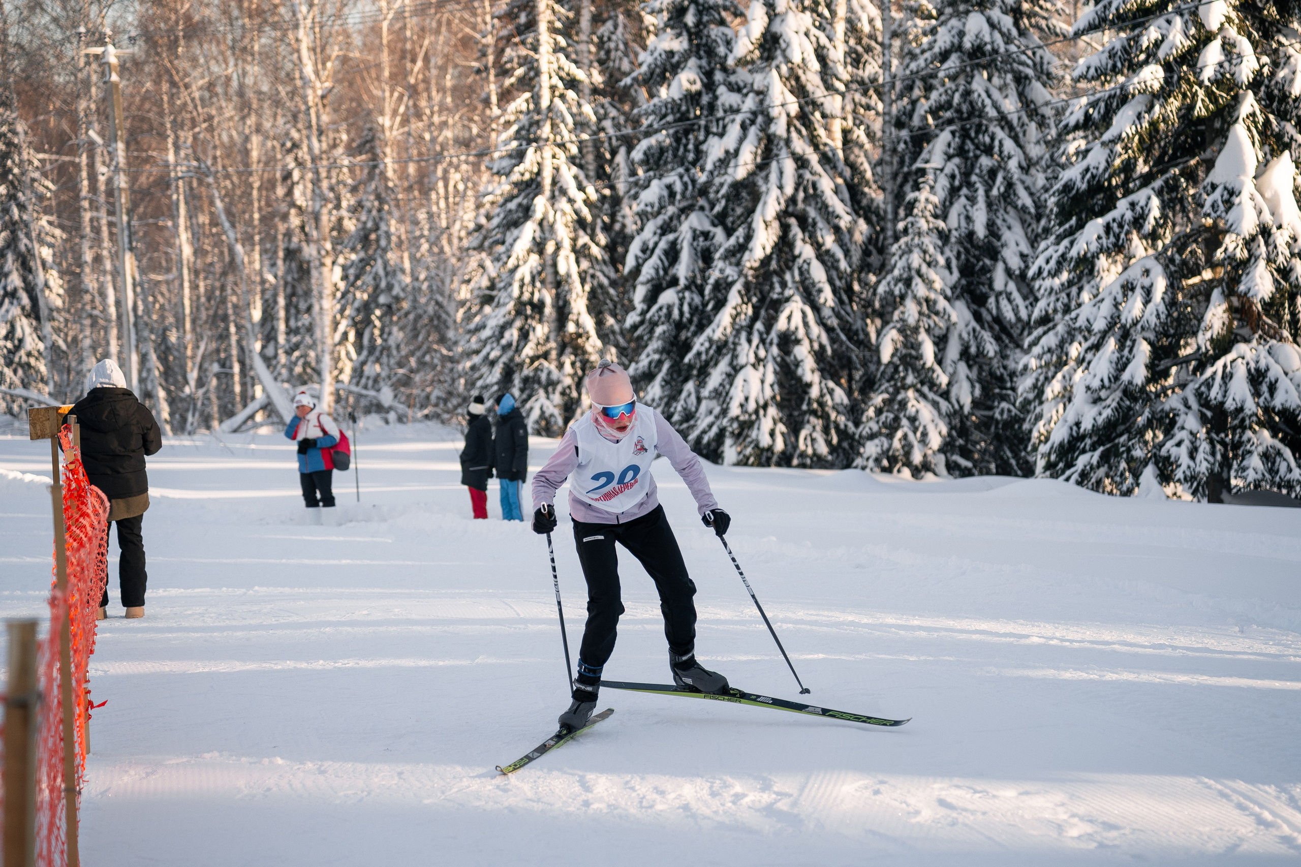 Открытие лыжного сезона, ст. Тягун, 29.11.25. Олег Лукьянов — фотограф