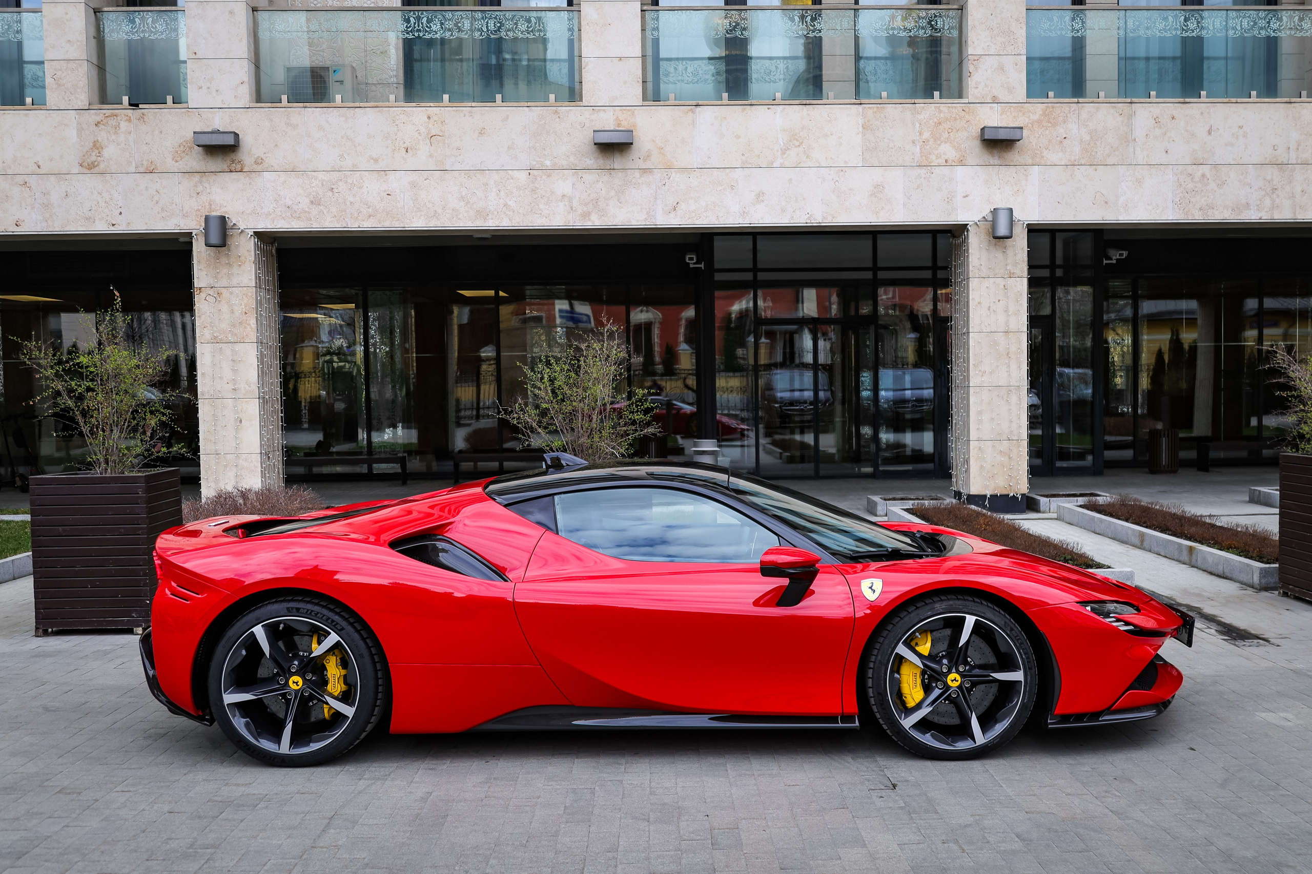 FERRARI SF90 STRADALE. Mixturecaptures