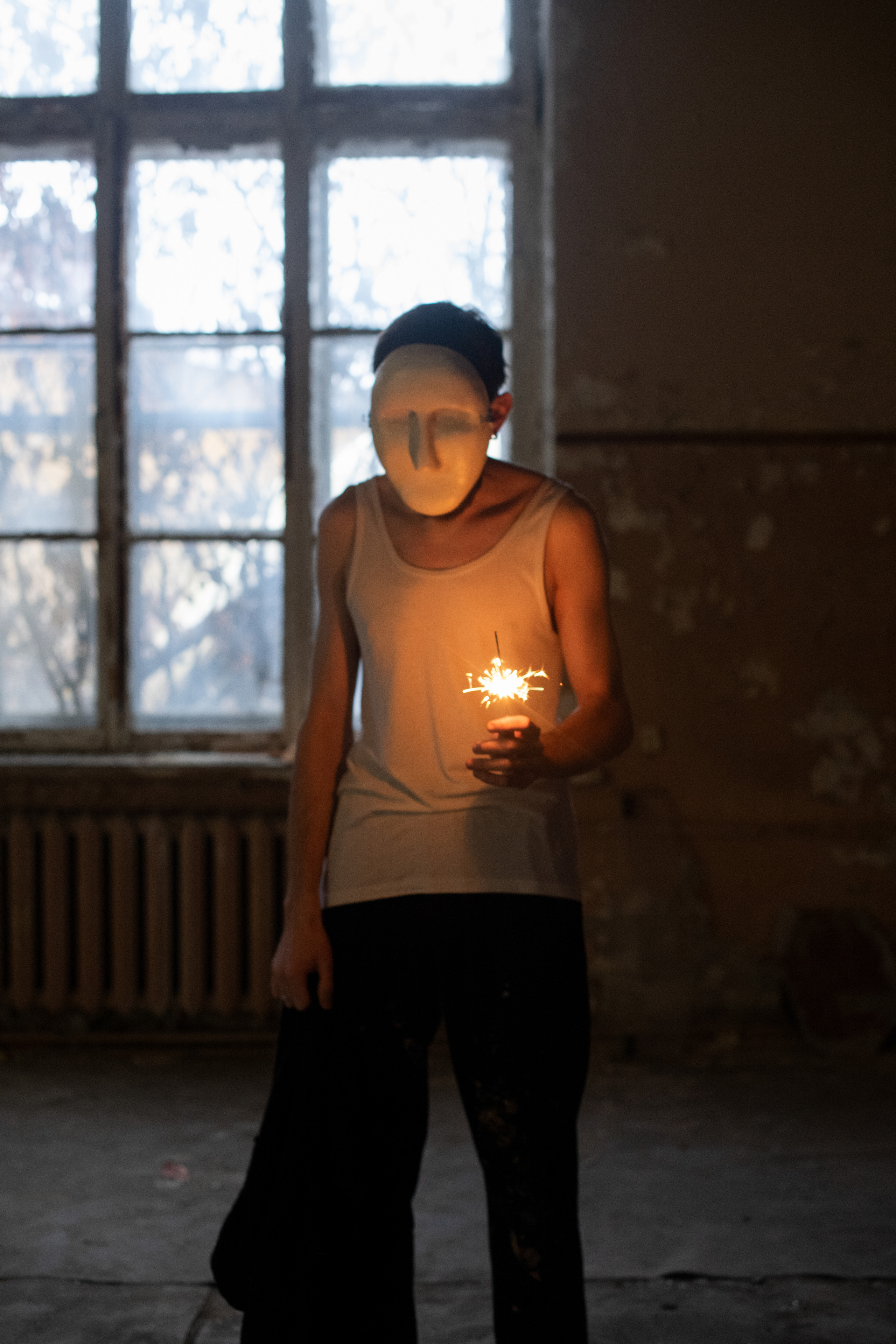 Выставка — перформанс «Мам, я дома!». Фотограф Светлана Амирханова