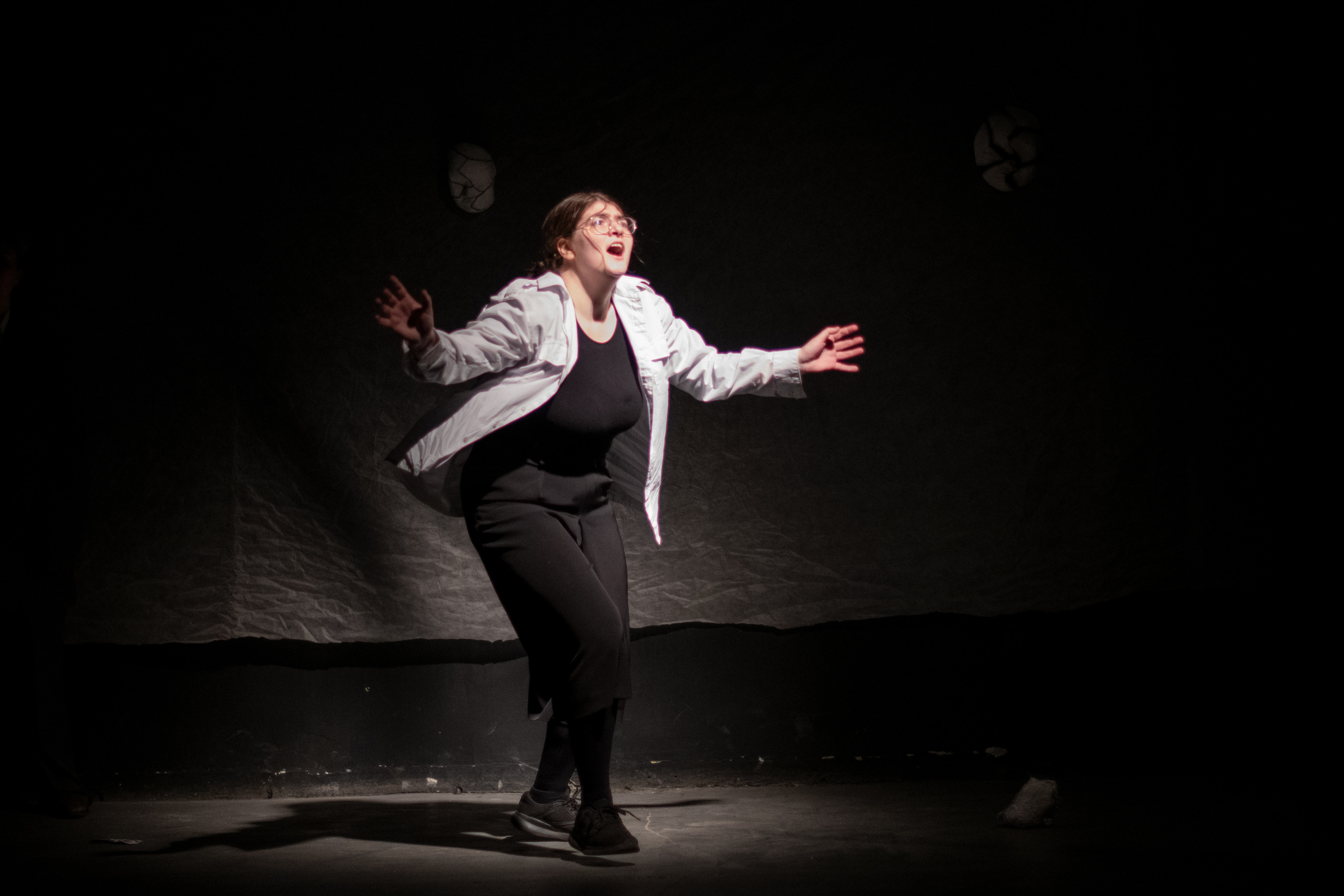 Выставка — перформанс «Мам, я дома!». Фотограф Светлана Амирханова