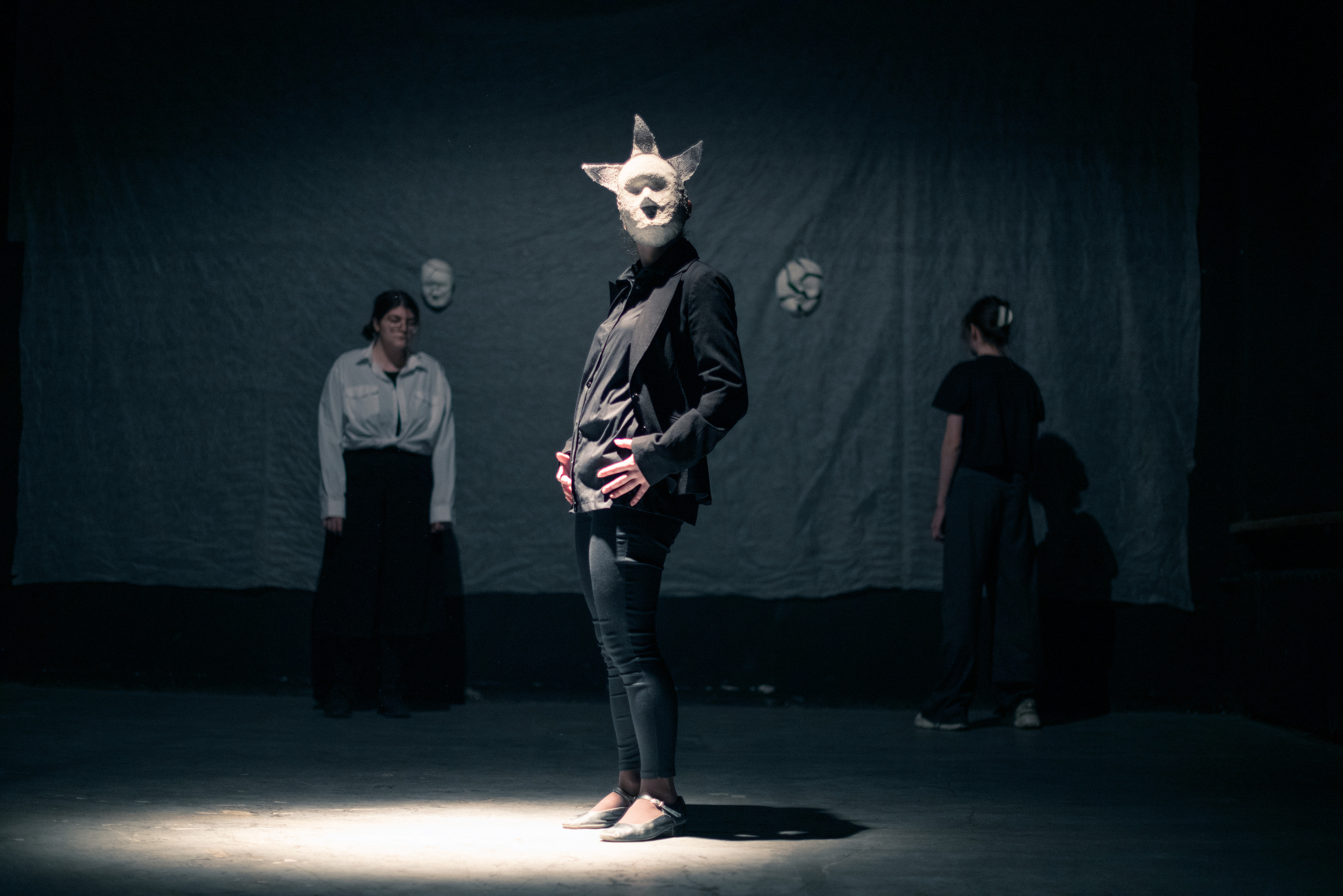 Выставка — перформанс «Мам, я дома!». Фотограф Светлана Амирханова