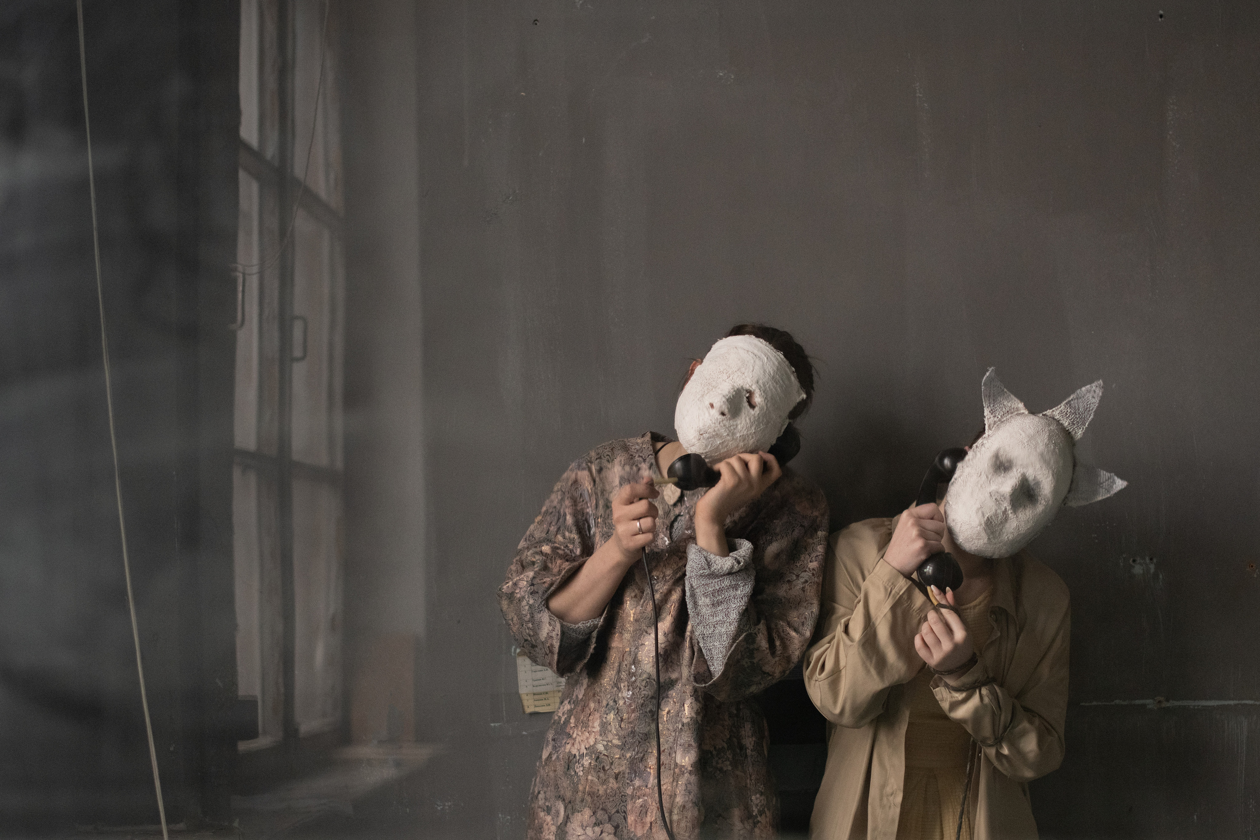 Выставка — перформанс «Мам, я дома!». Фотограф Светлана Амирханова