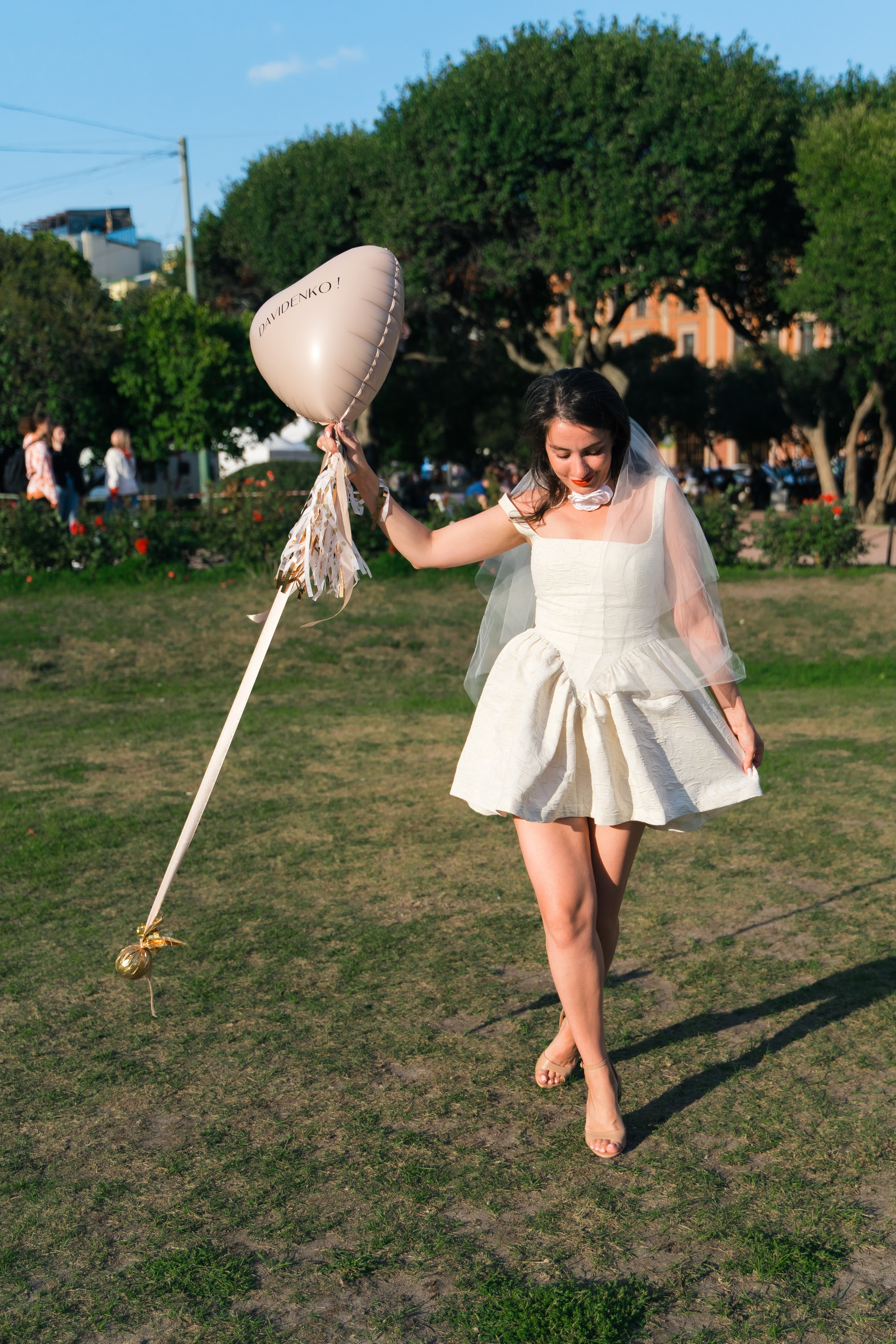 Фотосъемка девичника, встреча девушек, веселые женские портреты