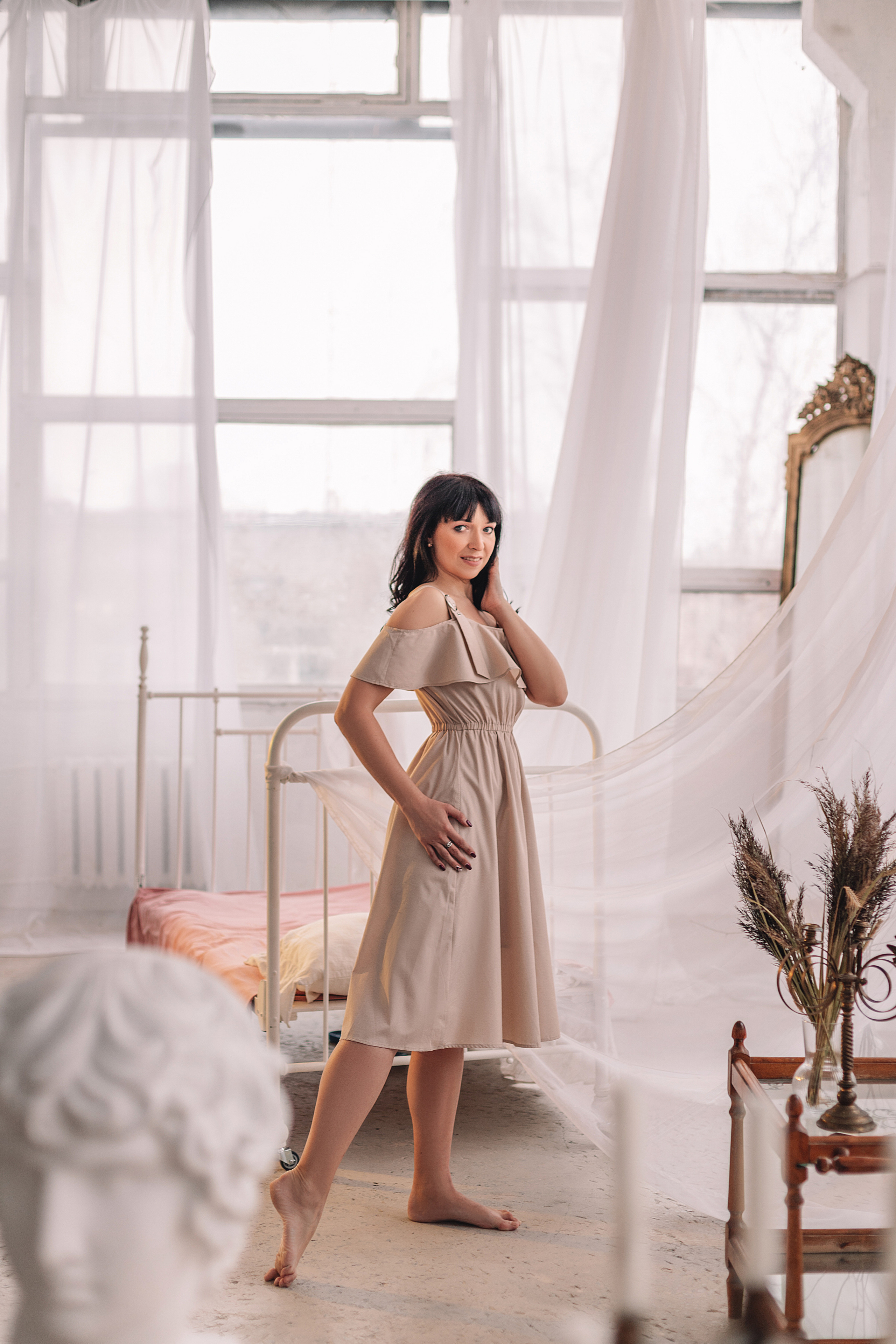 Индивидуальная съёмка, светлая студия, красивый нежный образ.