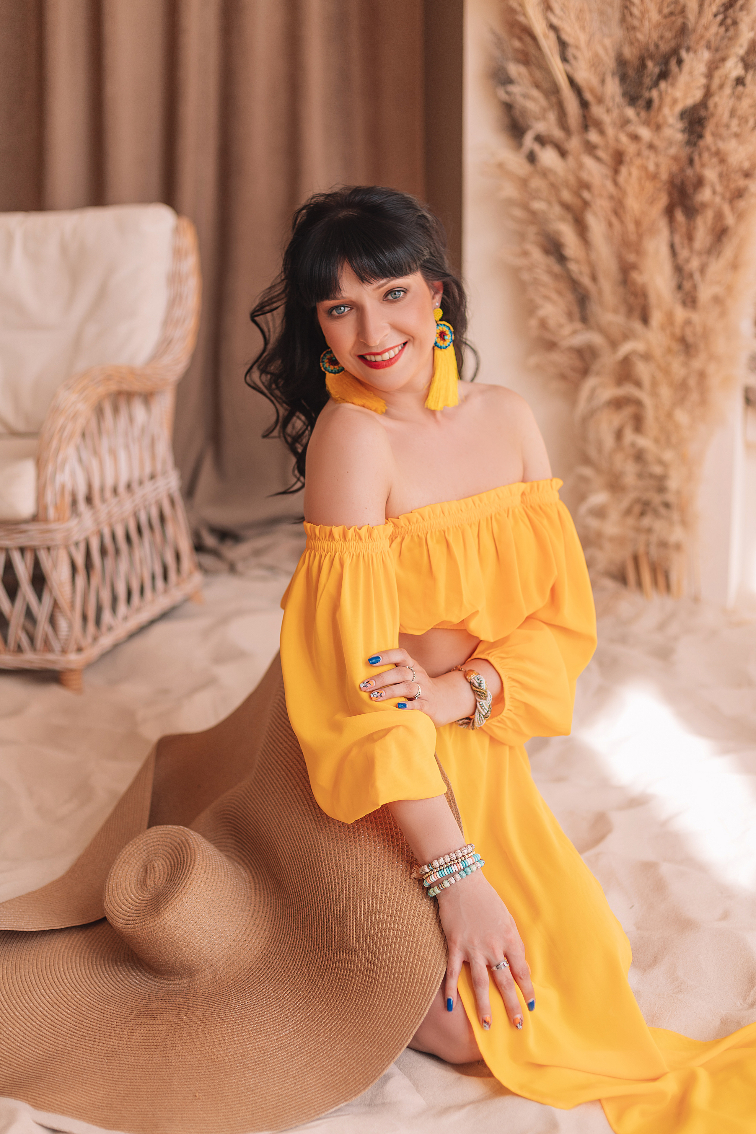 Индивидуальная съёмка, фотостудии с песком, красивый образ в восточном стиле.