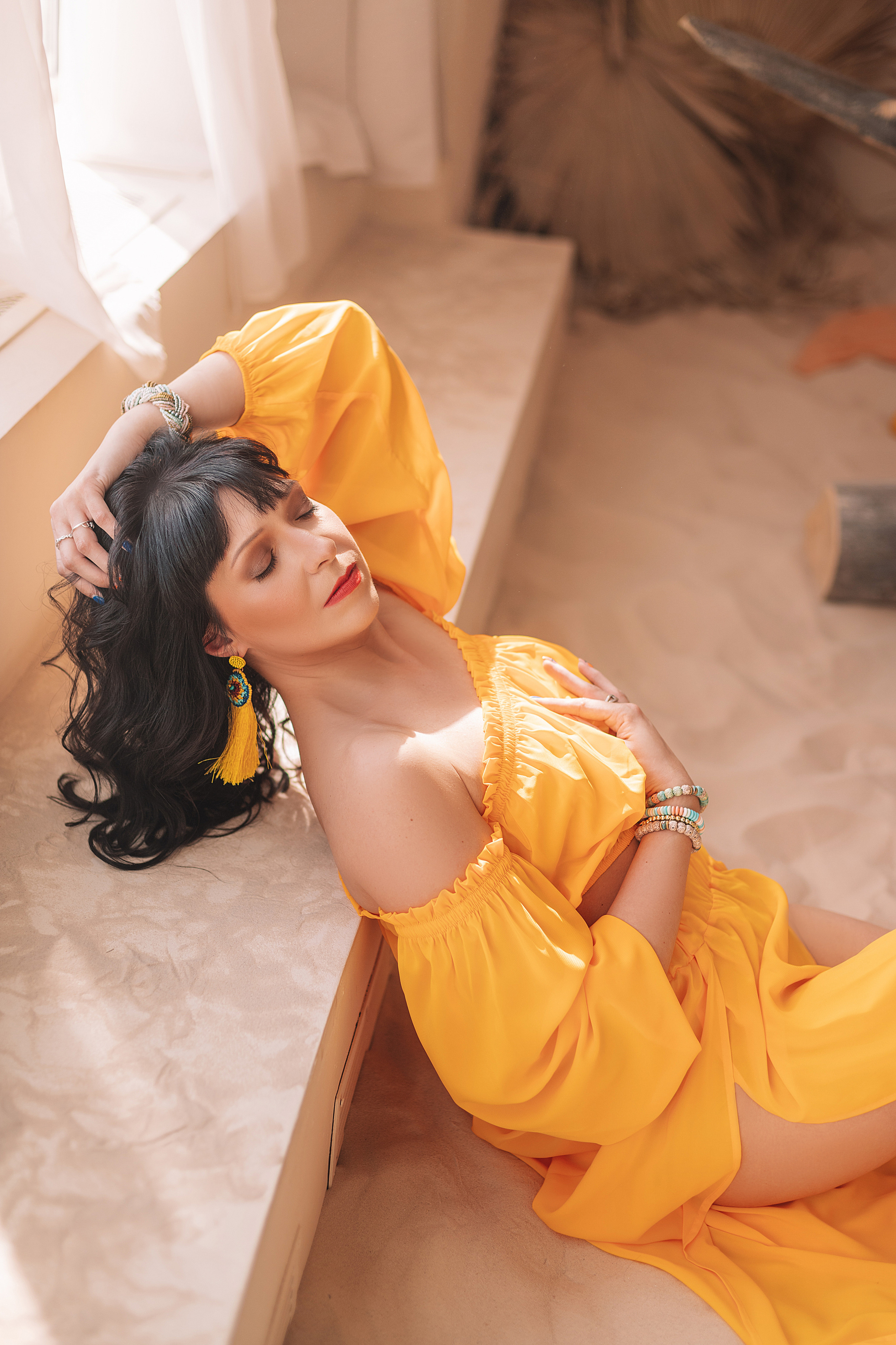 Индивидуальная съёмка, фотостудии с песком, красивый образ в восточном стиле.