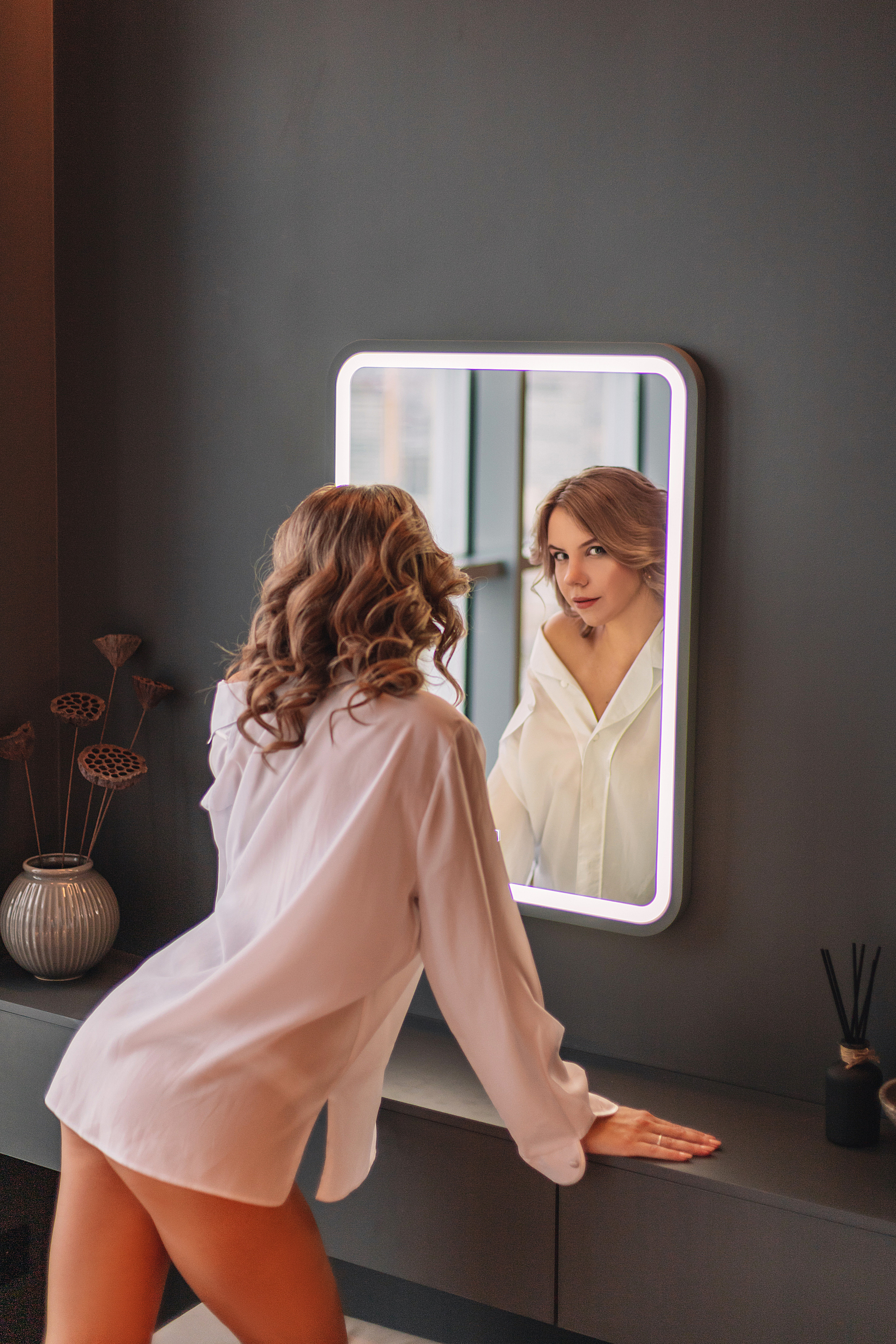 Индивидуальная съёмка, красивое фото с отражением, фотостудии.