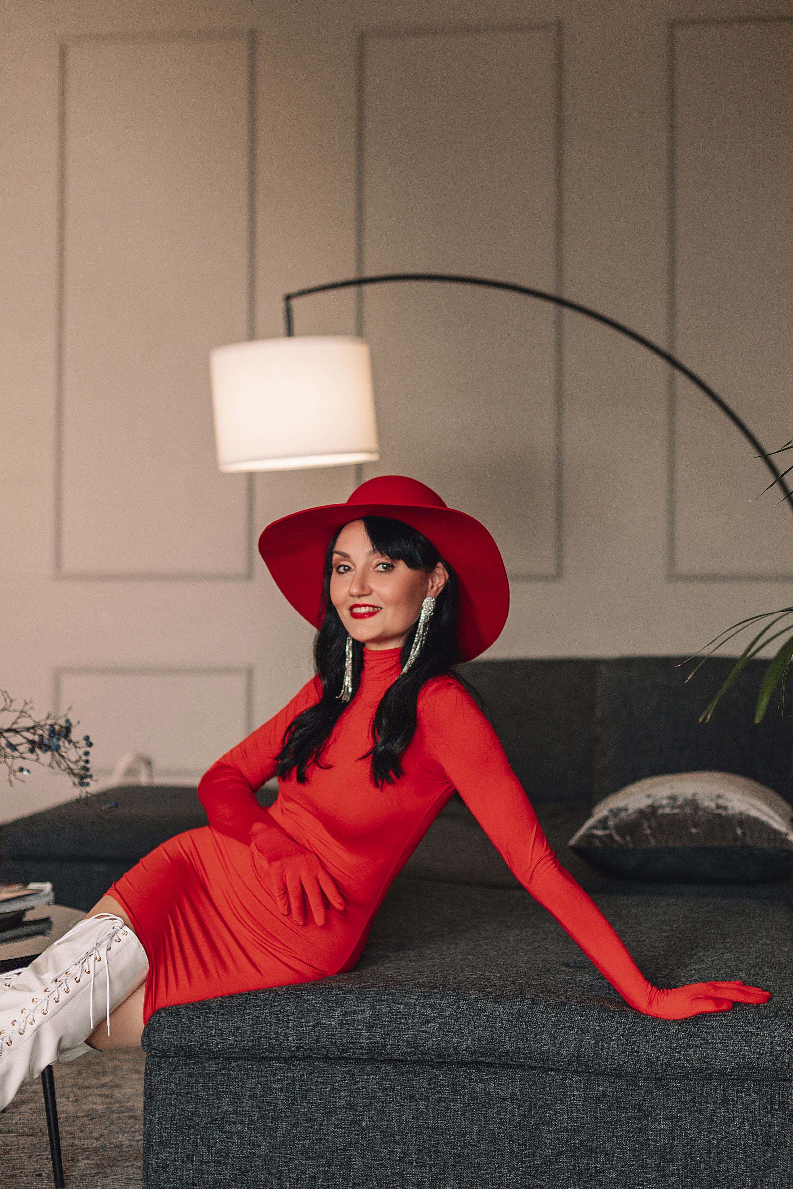 Индивидуальная съёмка, красивый образ с шляпой, фотостудии