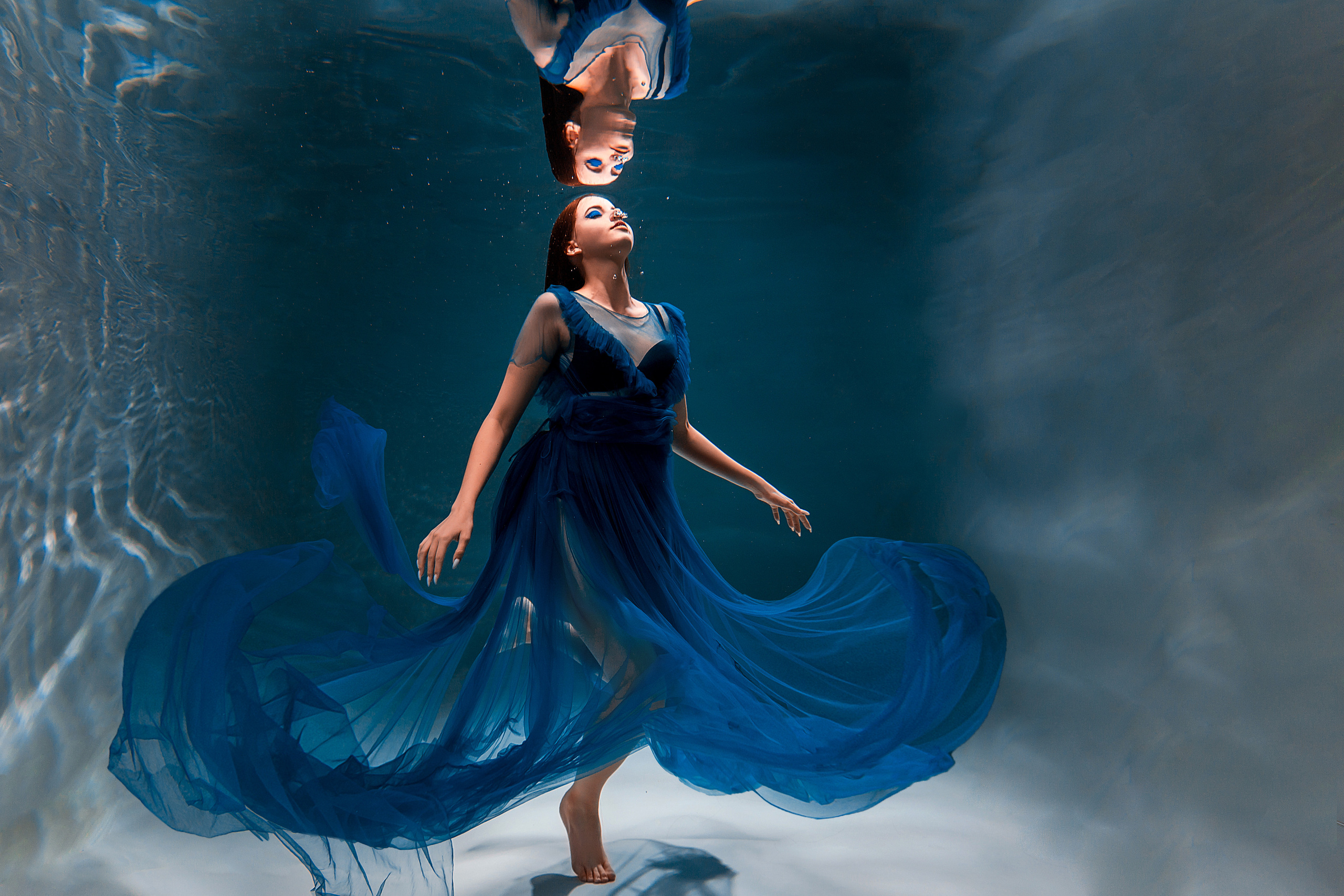 Подводная съёмка, вода, бассейн, фото под водой, студии.