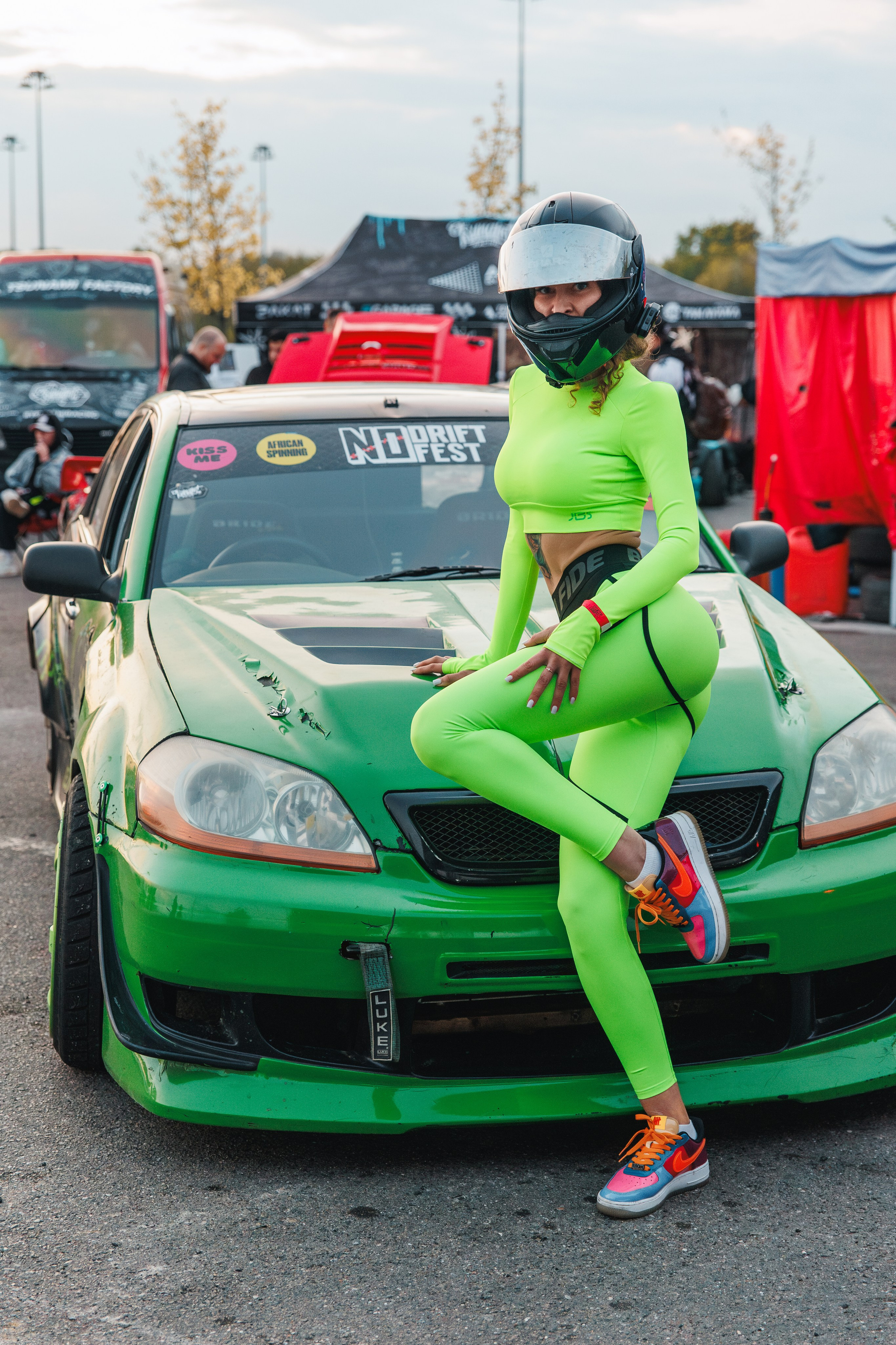 Выставка и дрифт машин. Репортажный фотограф. Москва. Алина Ланская