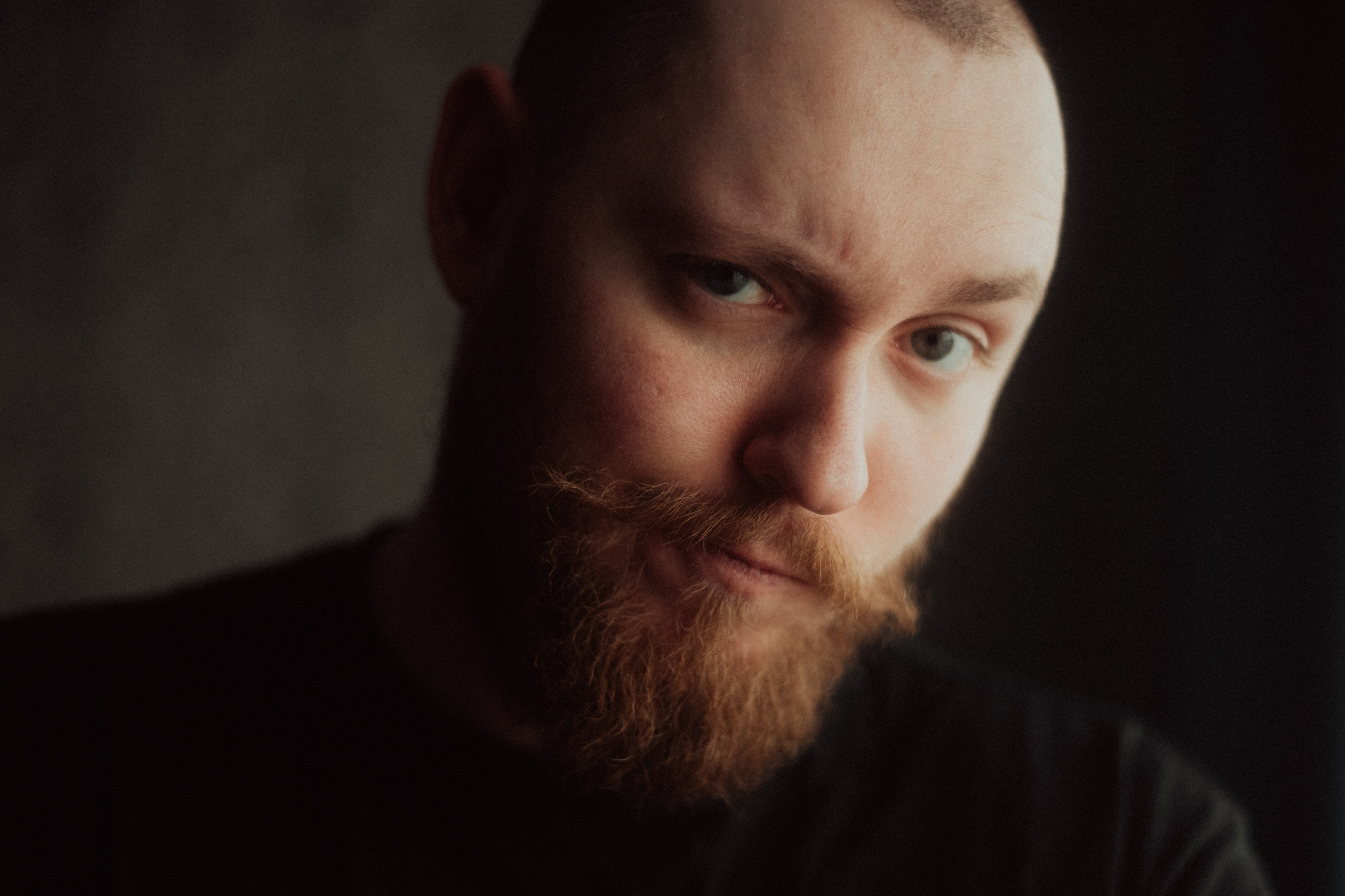 Портретная фотосессия в квартире, автопортрет