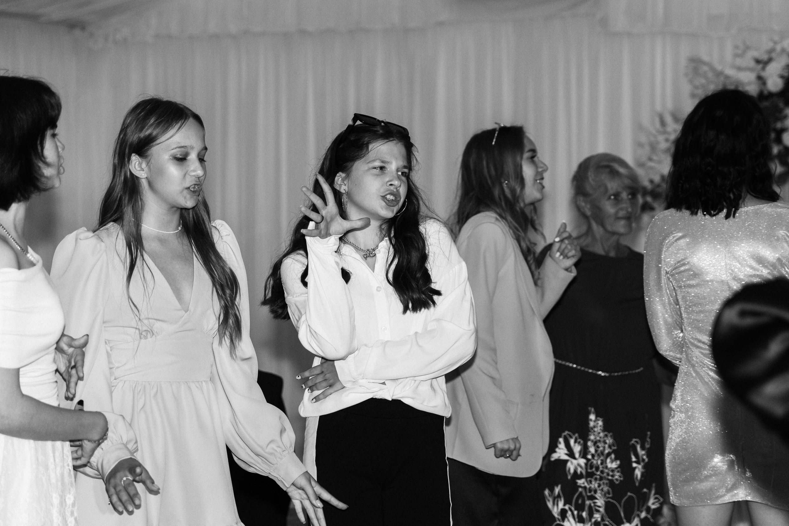 Ксения и Антон (полный день). Фотограф в Барнауле Юлия Садвокасова