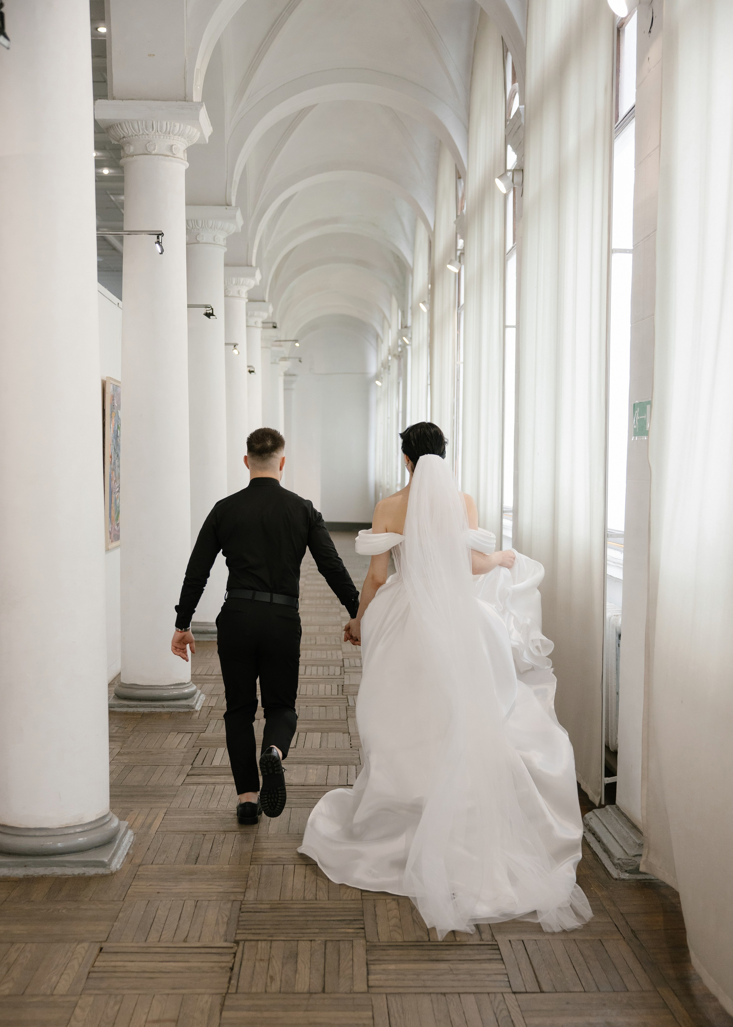 Дарина и Данил в музее изобразительных искусств. Свадебный фотограф в Калининграде Ольга Пасечник