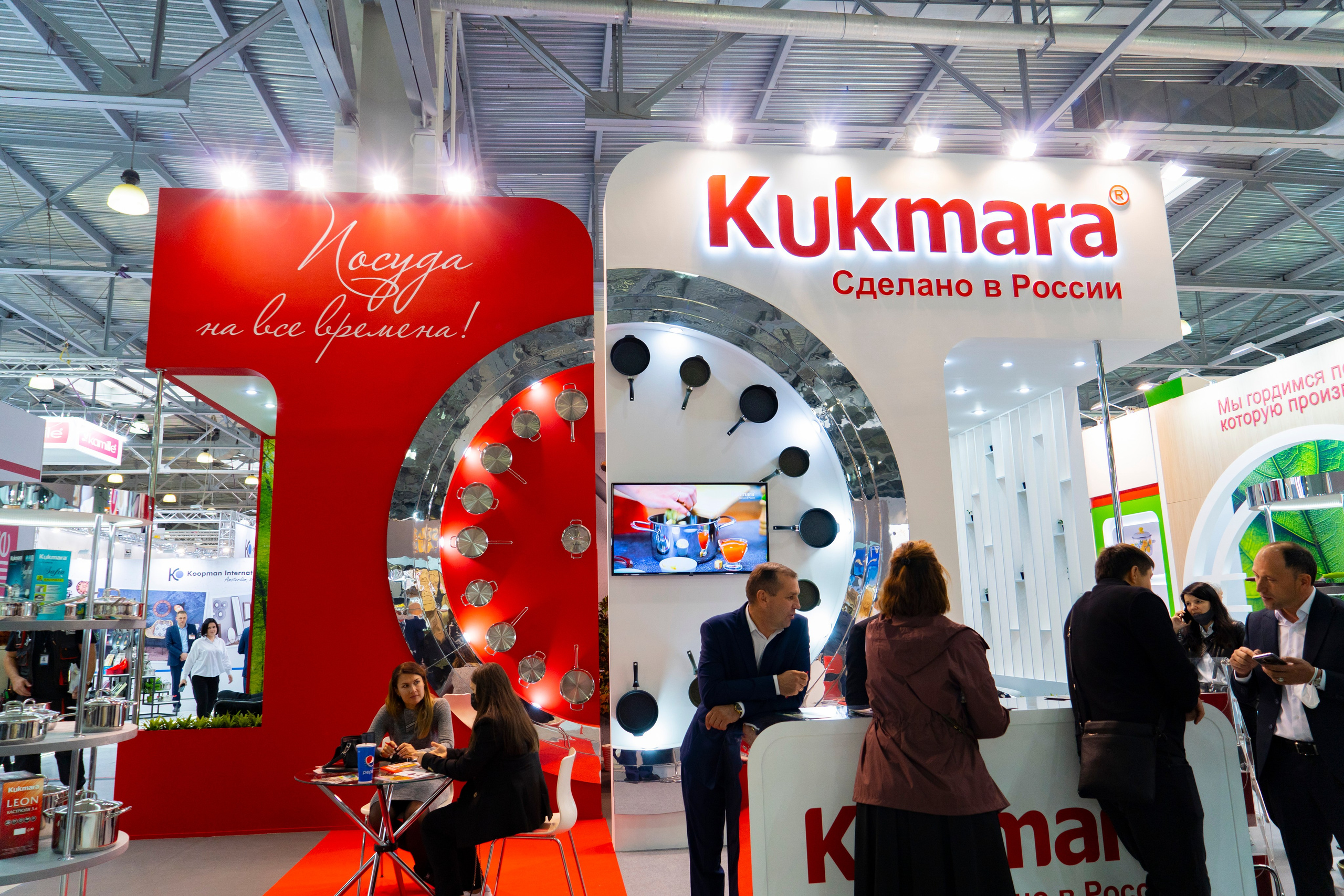 Выставочные стенды. Профессиональный портретный фотограф в Москве Владимир Глаголев