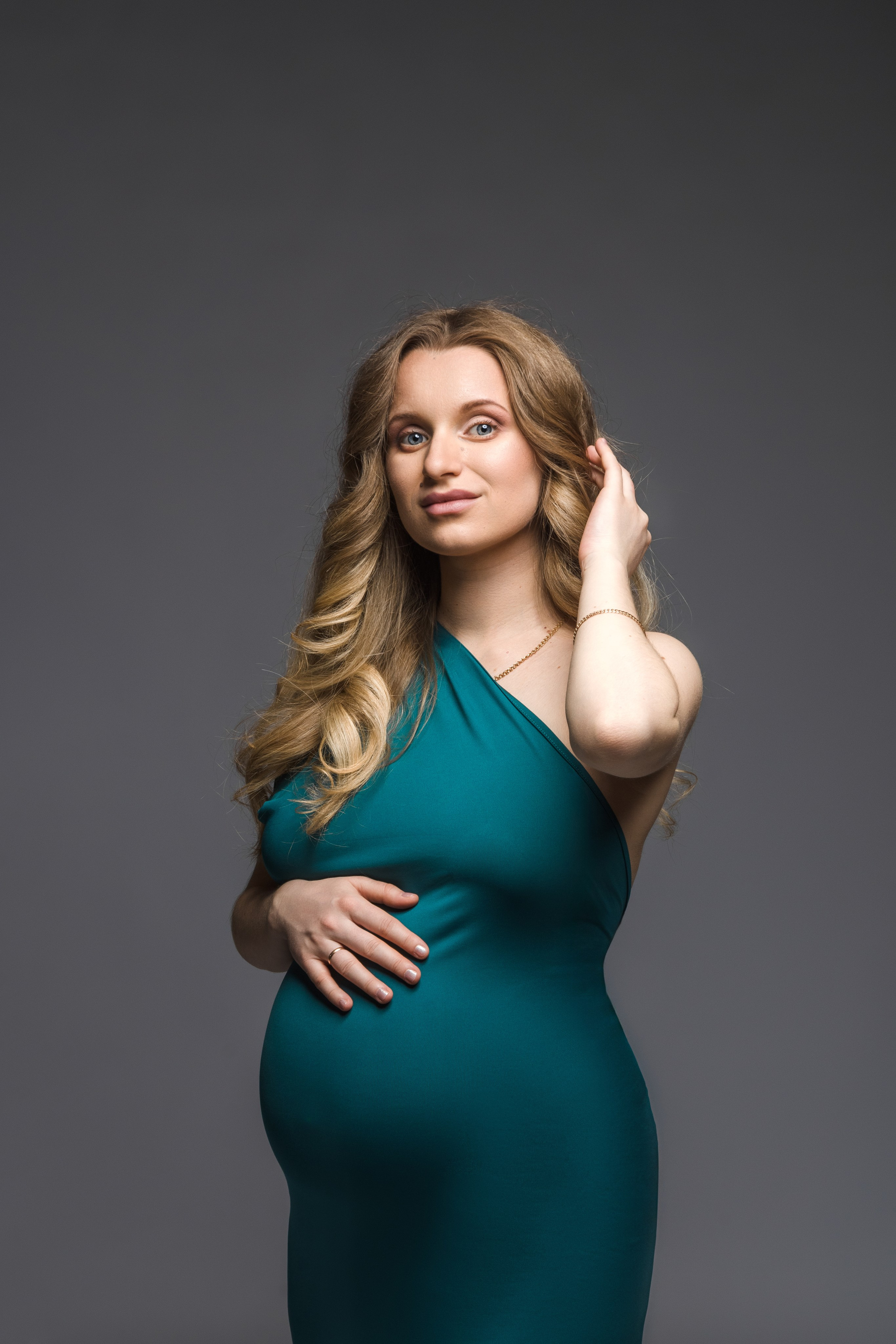 Беременность. Индивидуальные, семейные, студийные съемки в Серпухове и за пределами