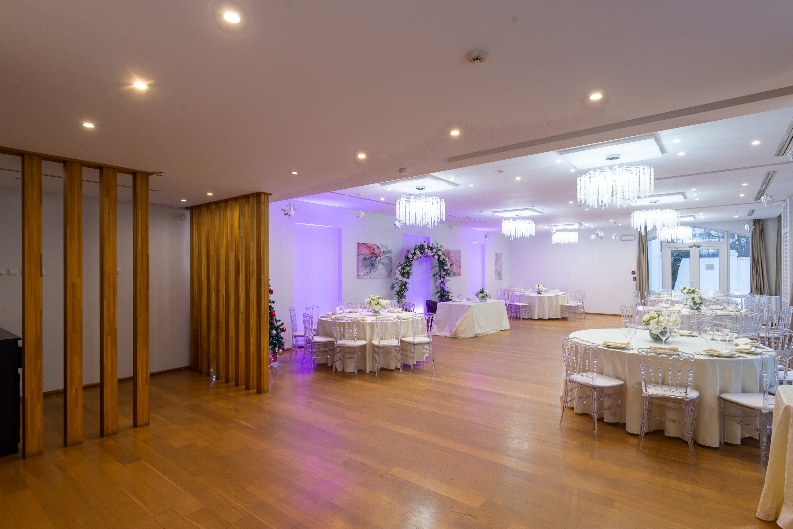 Площадка № 2-14. Свадебный организатор Москва